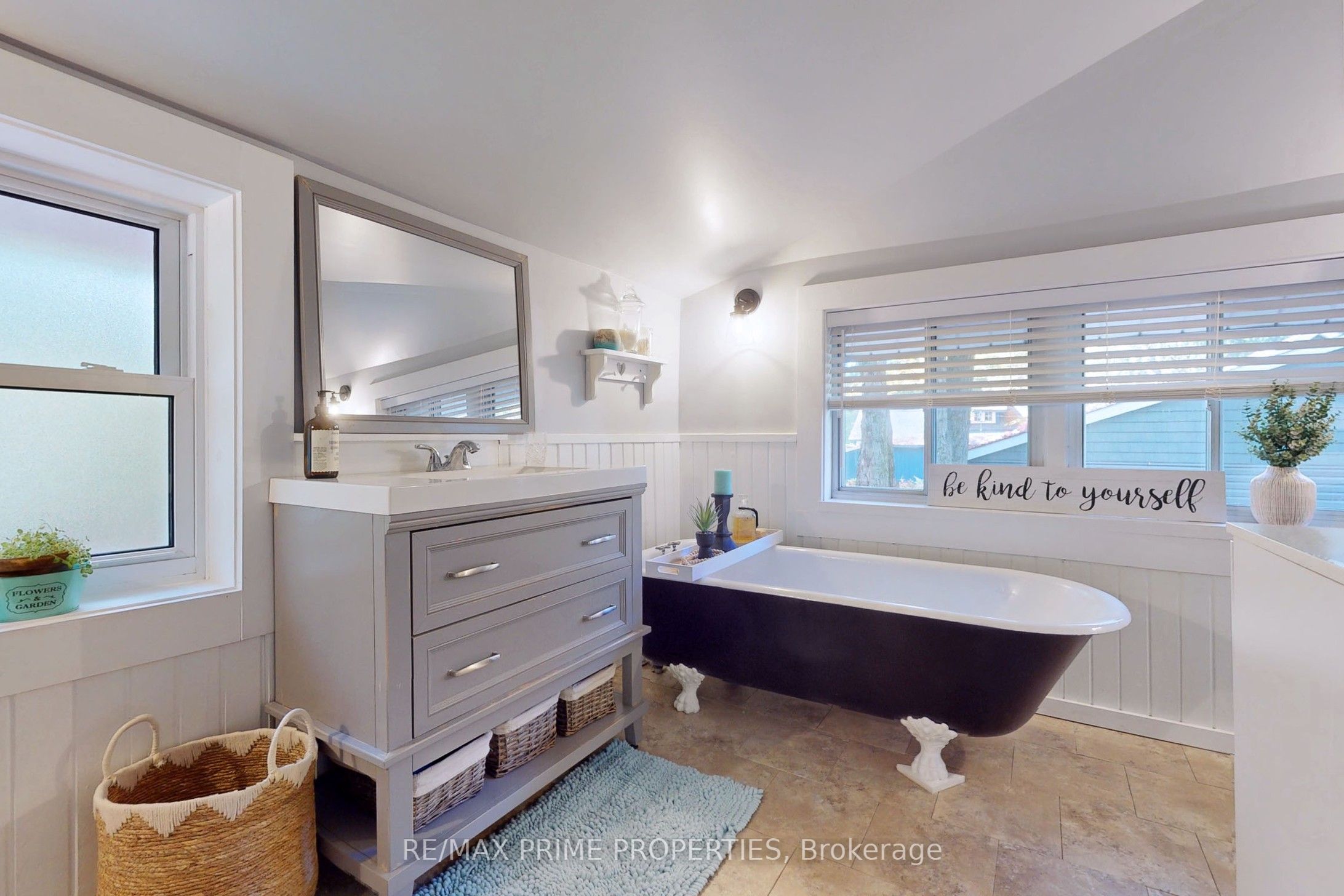 190 Maple Street Property Photo 20