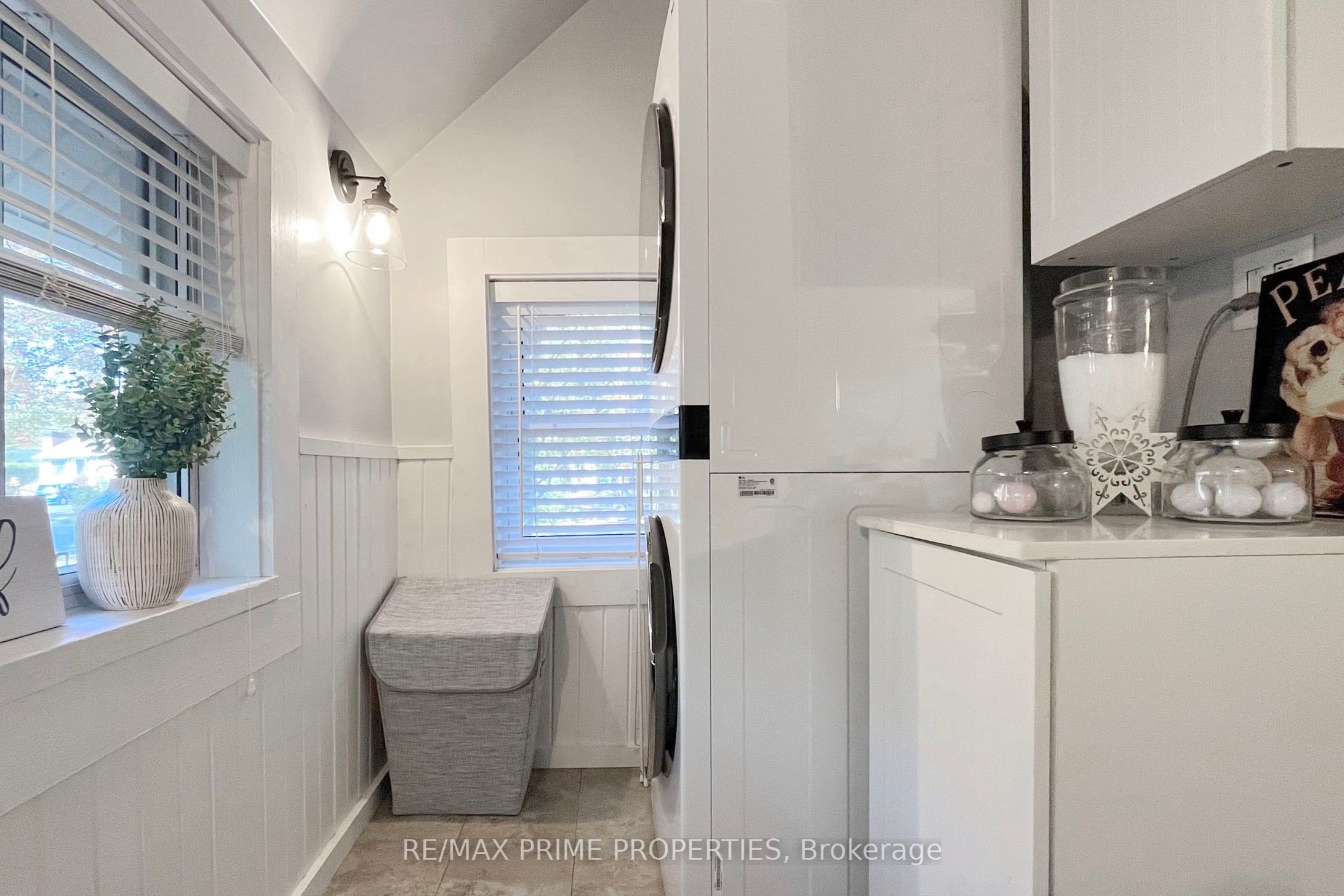 190 Maple Street Property Photo 22