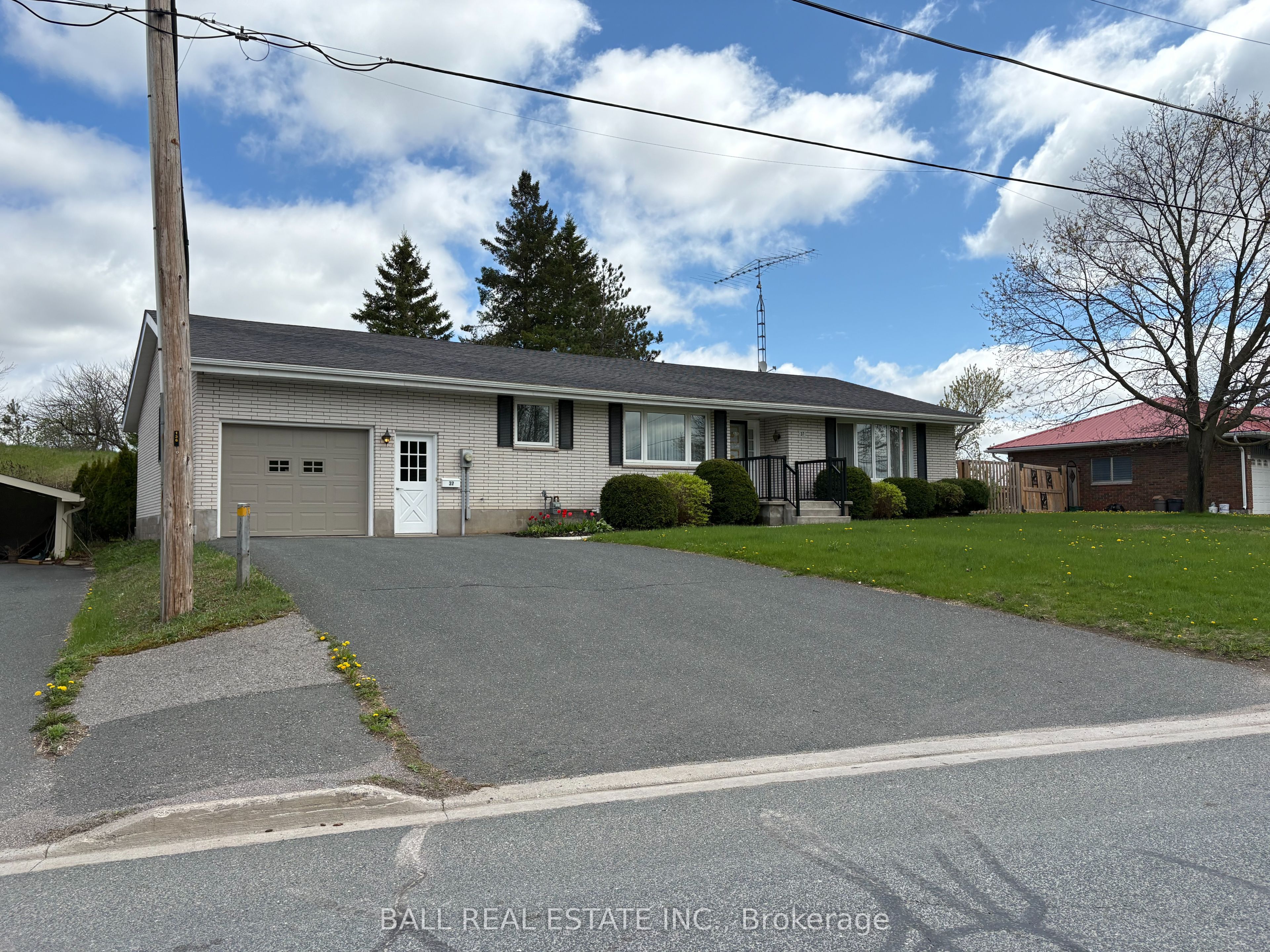 37 County Rd 40 Property Photo
