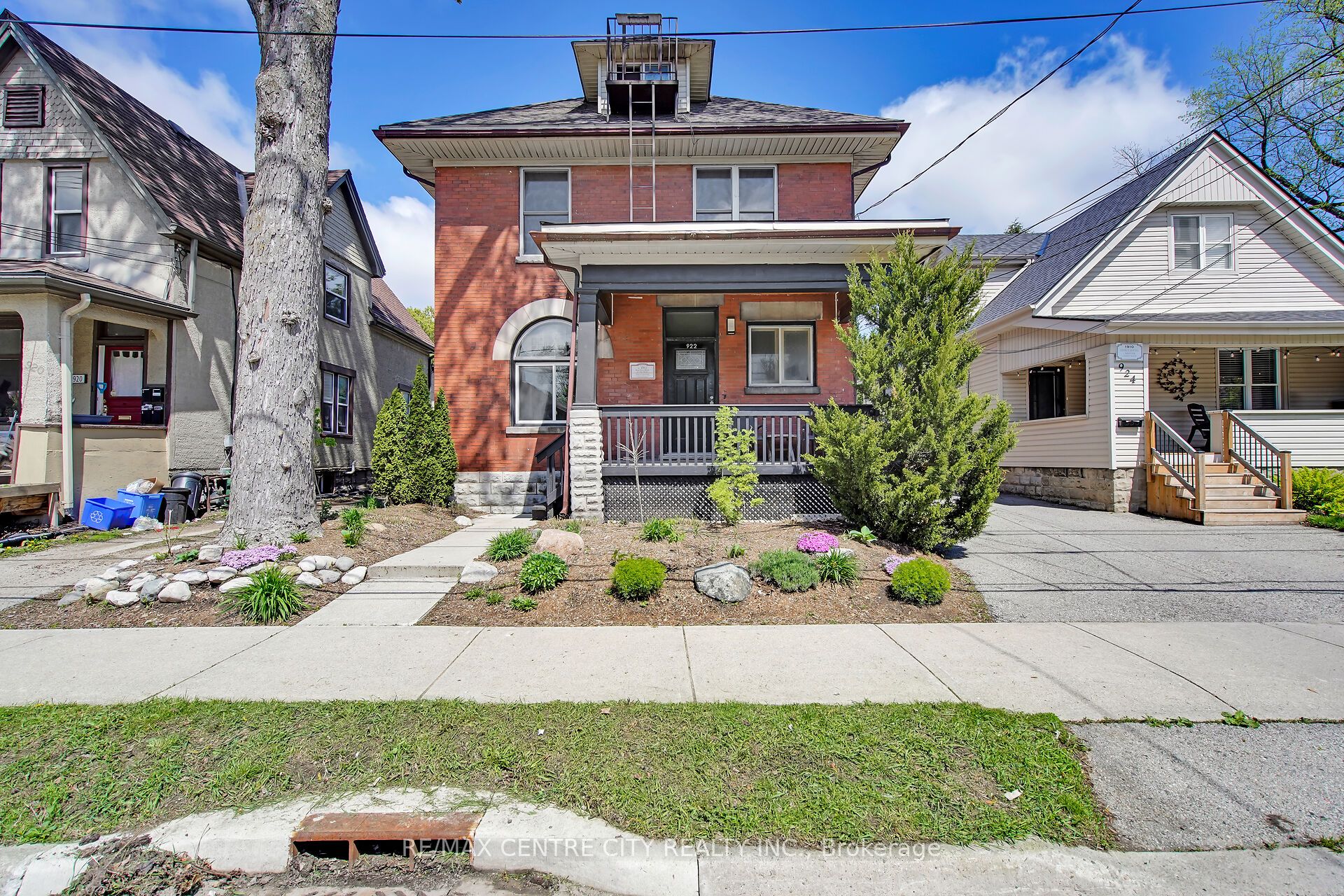 922 Queens Ave Property Photo 1