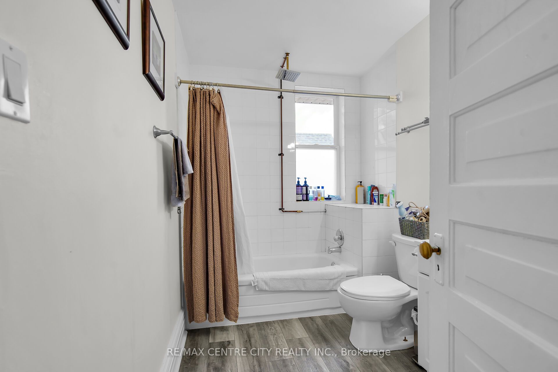 922 Queens Ave Property Photo 14