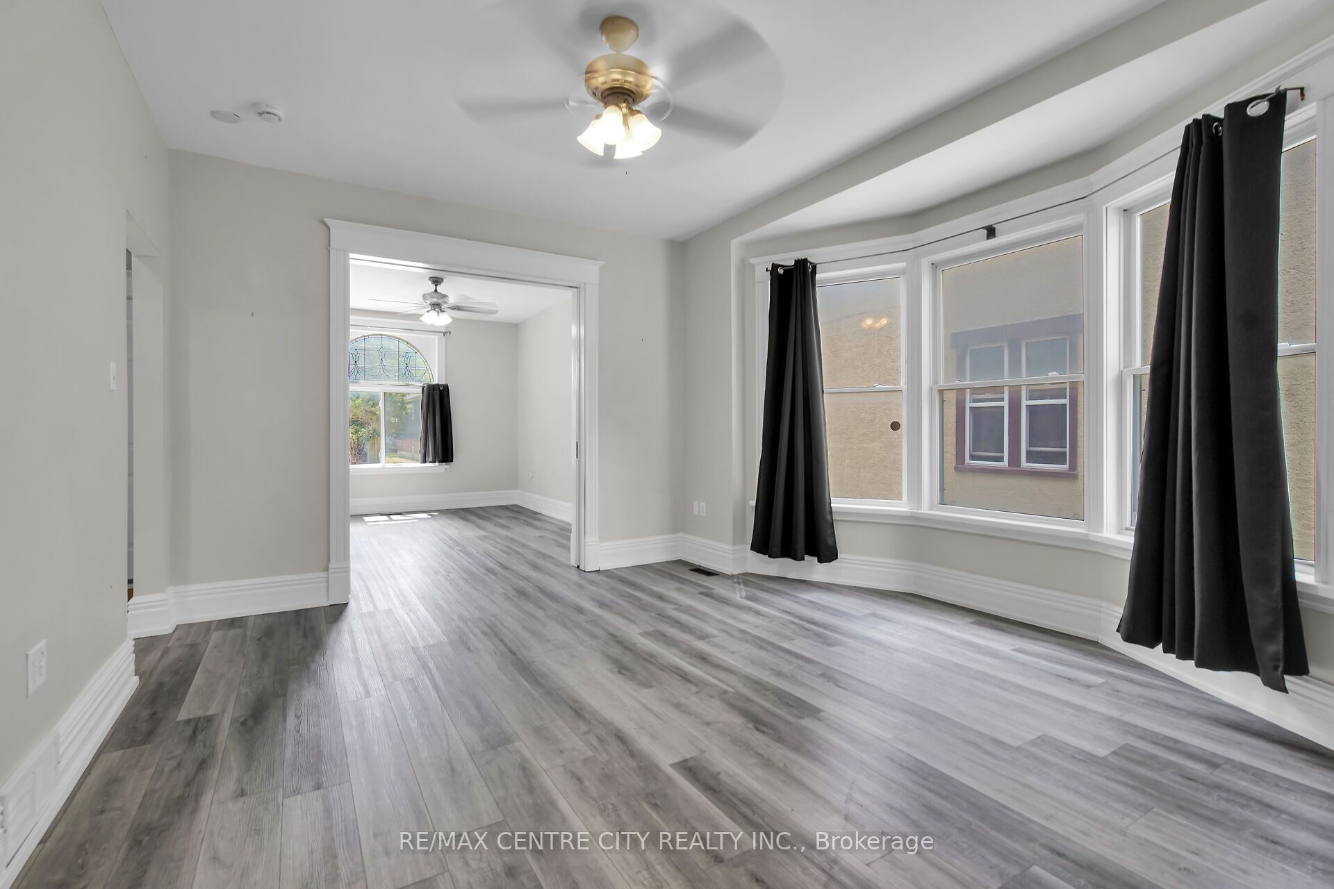 922 Queens Ave Property Photo 19