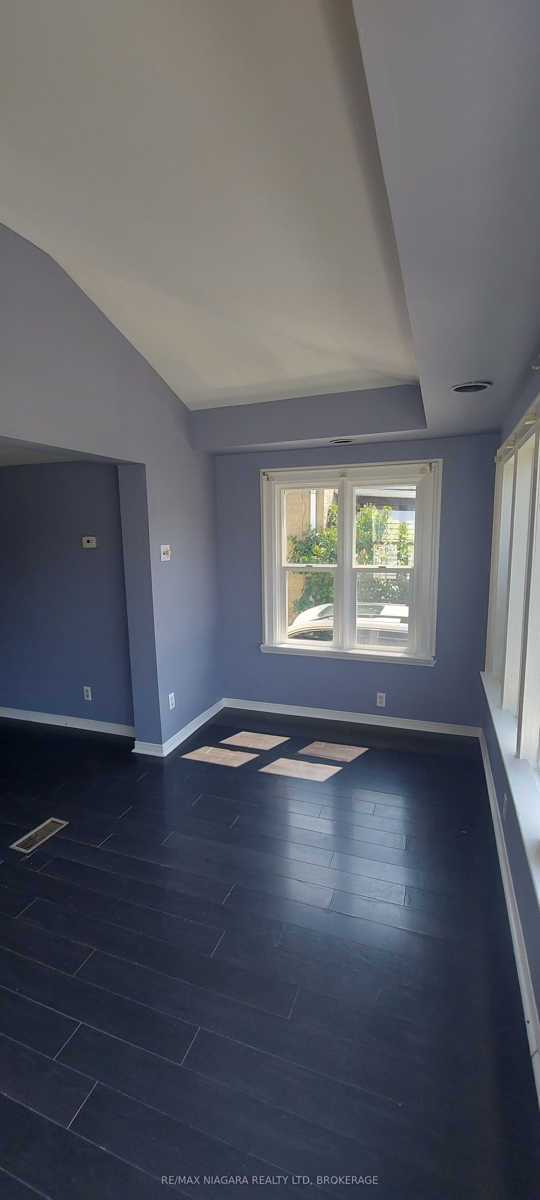 76 6th St Property Photo 11