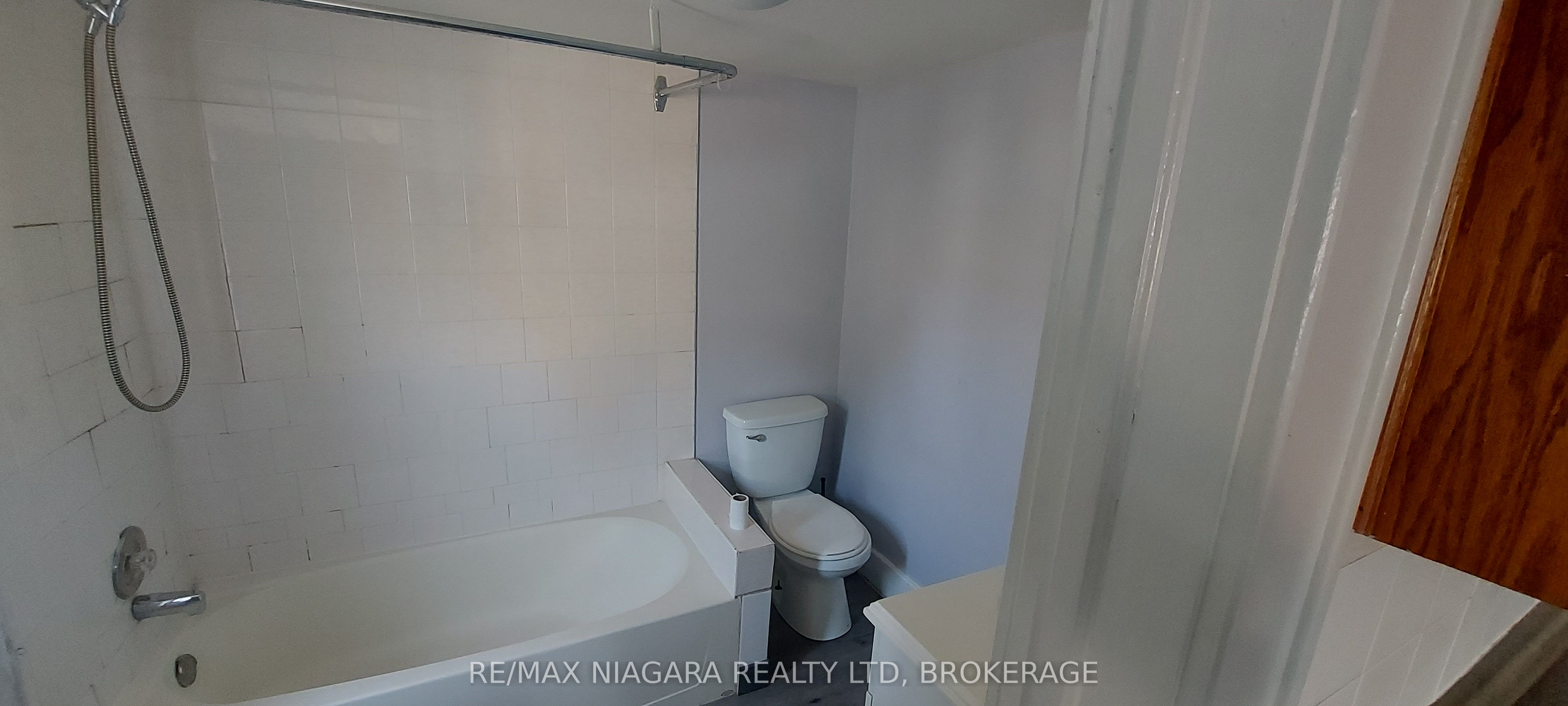 76 6th St Property Photo 19