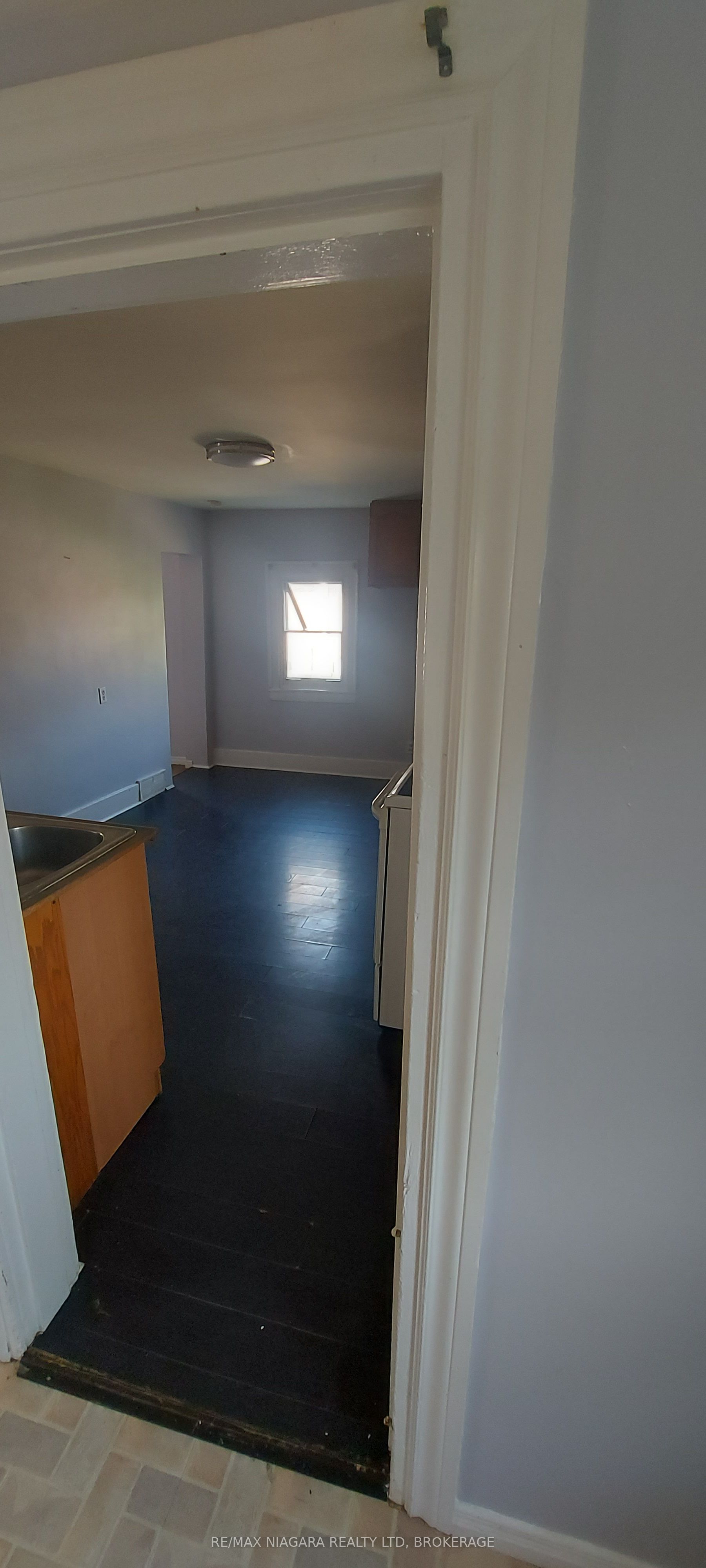 76 6th St Property Photo 24