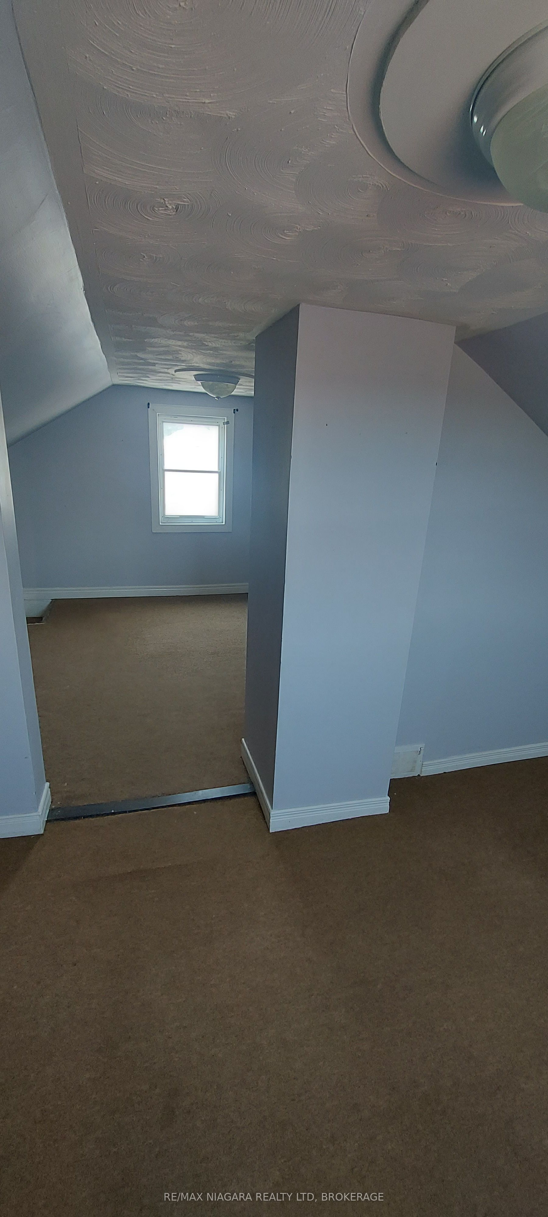 76 6th St Property Photo 31