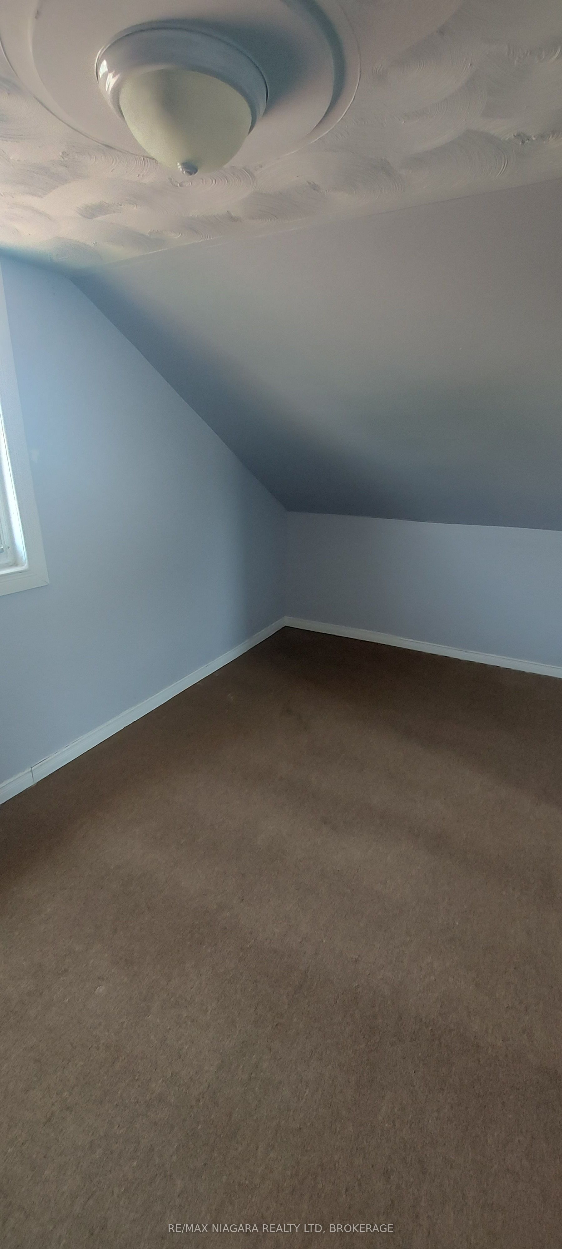 76 6th St Property Photo 32