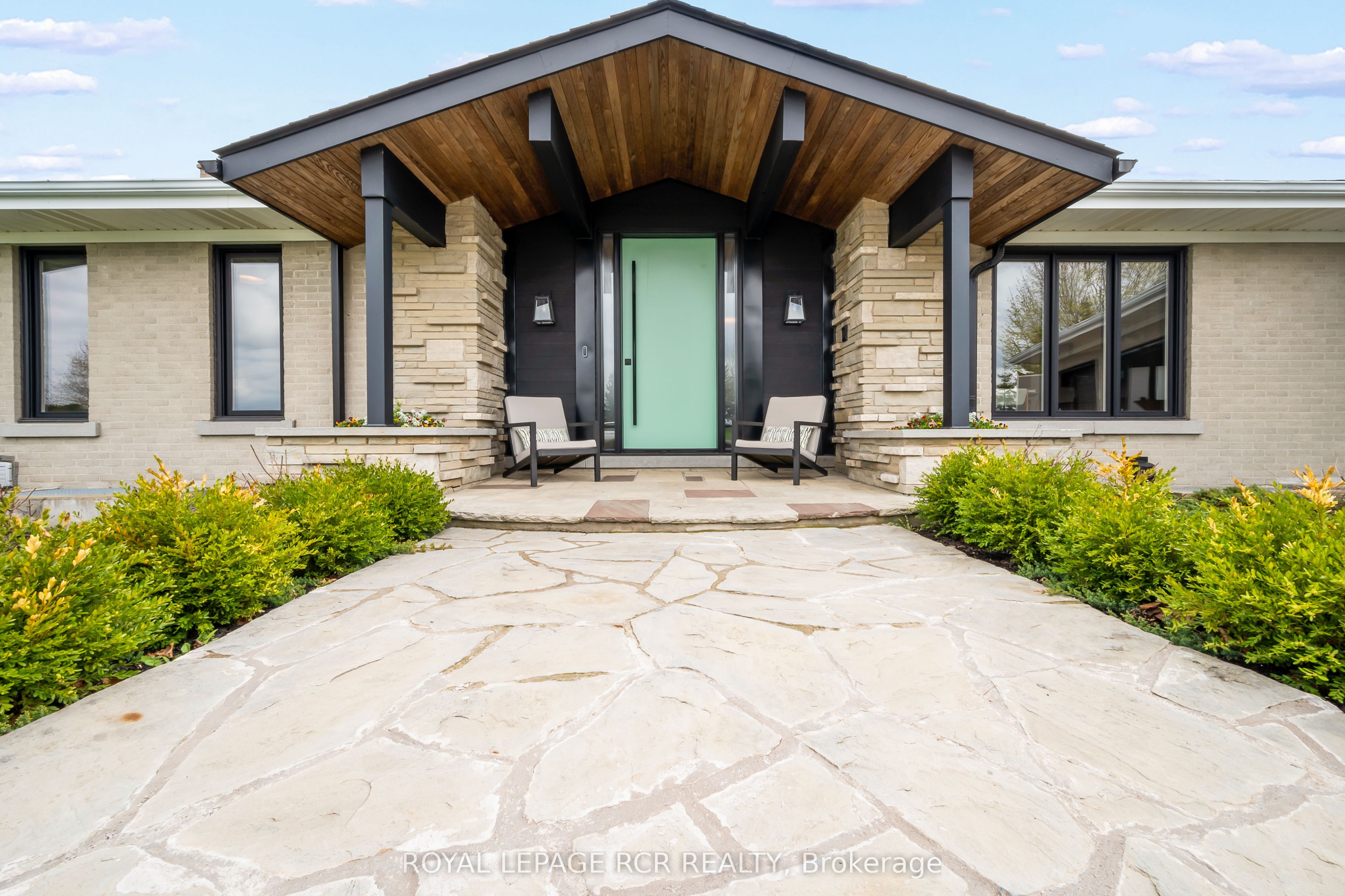 6398 Second Line Property Photo 3