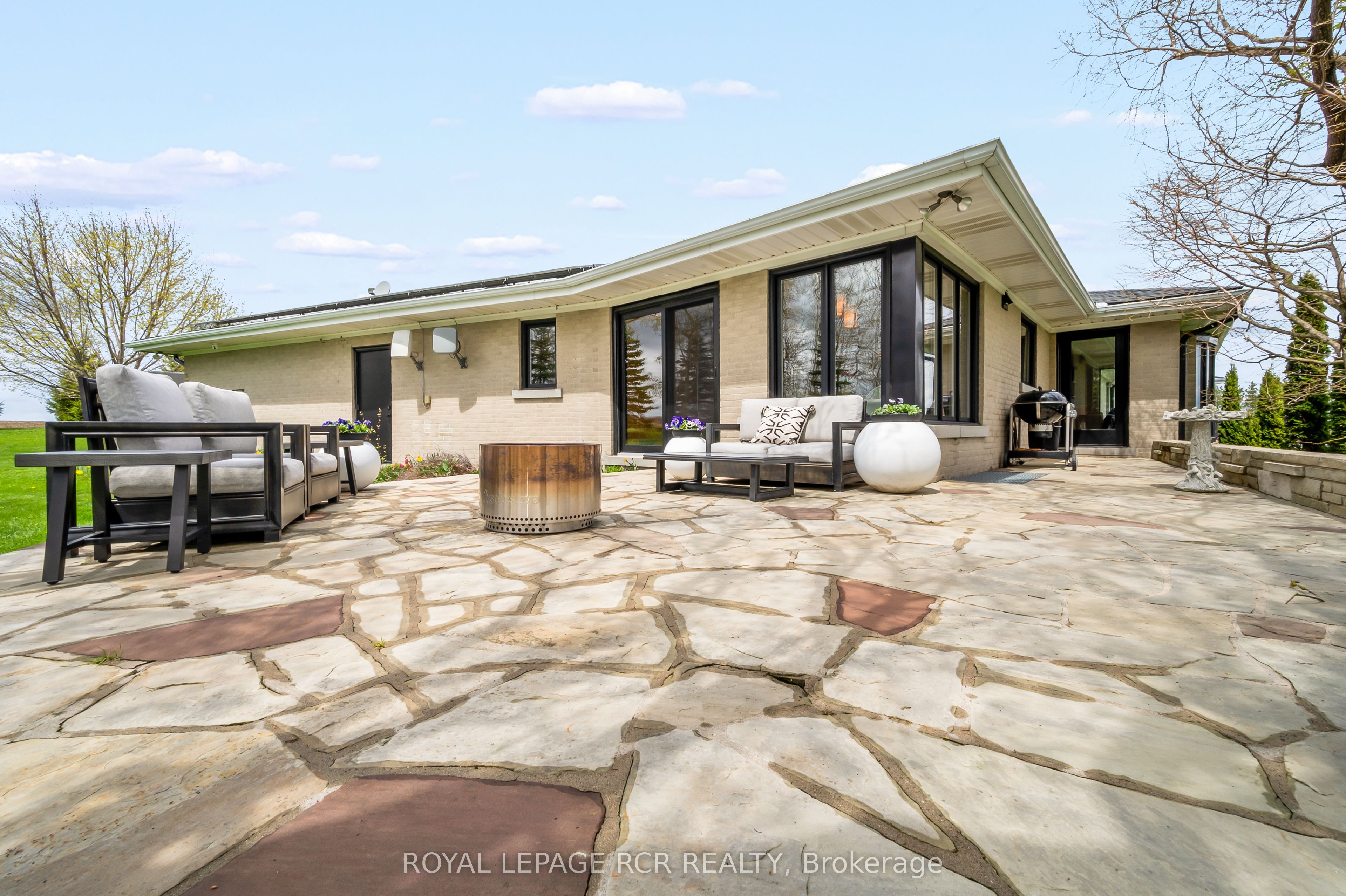 6398 Second Line Property Photo 15