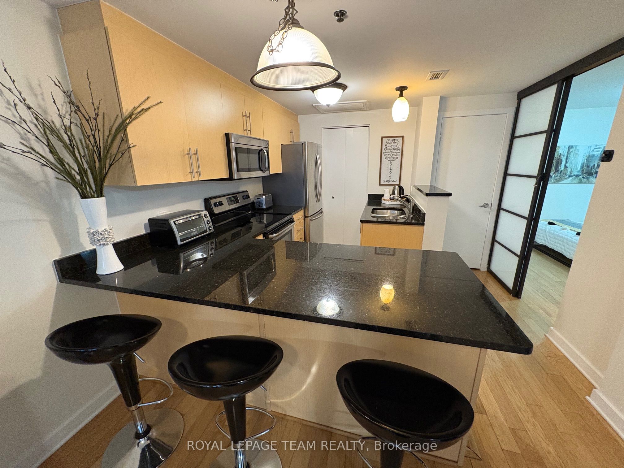 142 Daly Avenue 102 Property Photo 11