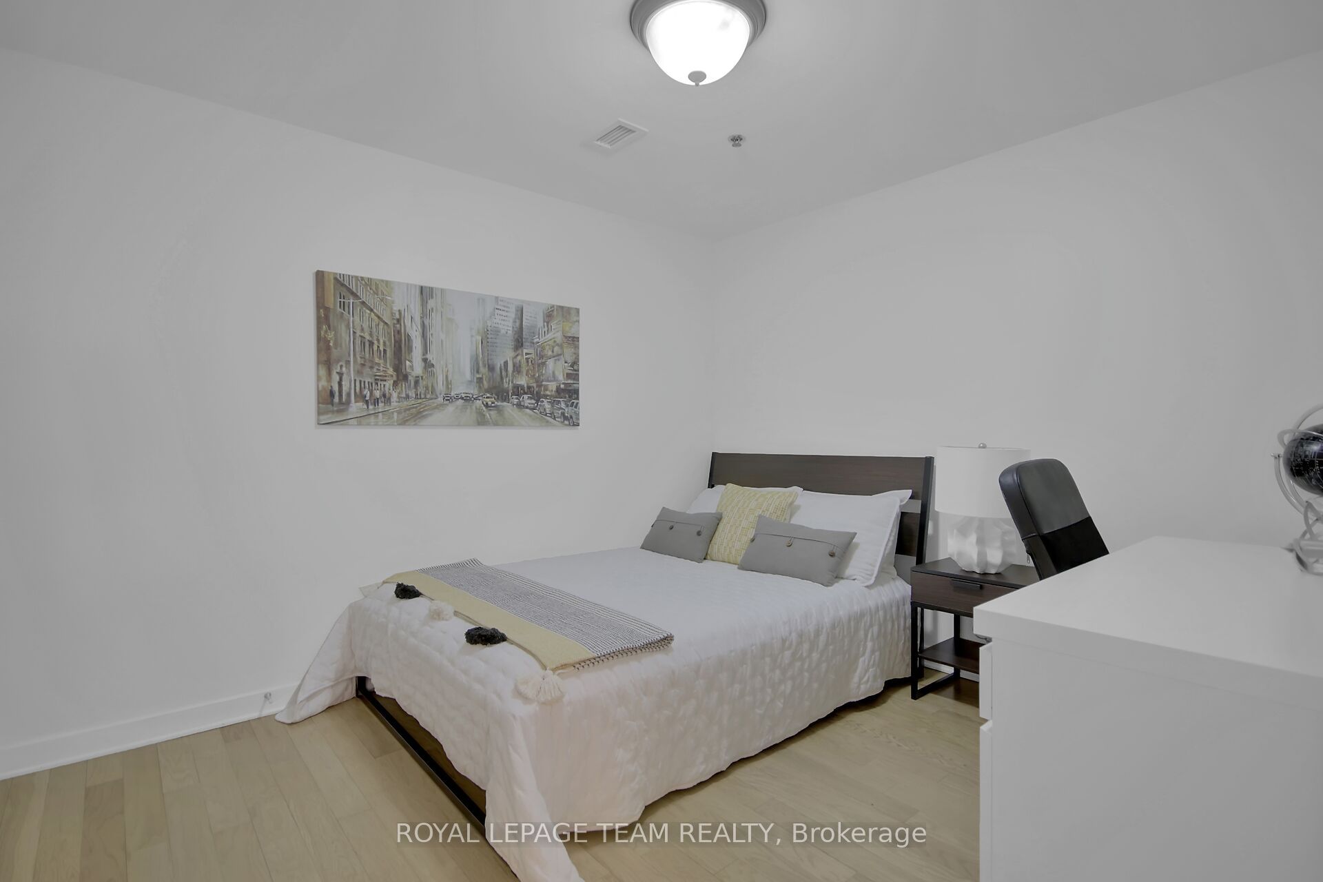 142 Daly Avenue 102 Property Photo 36