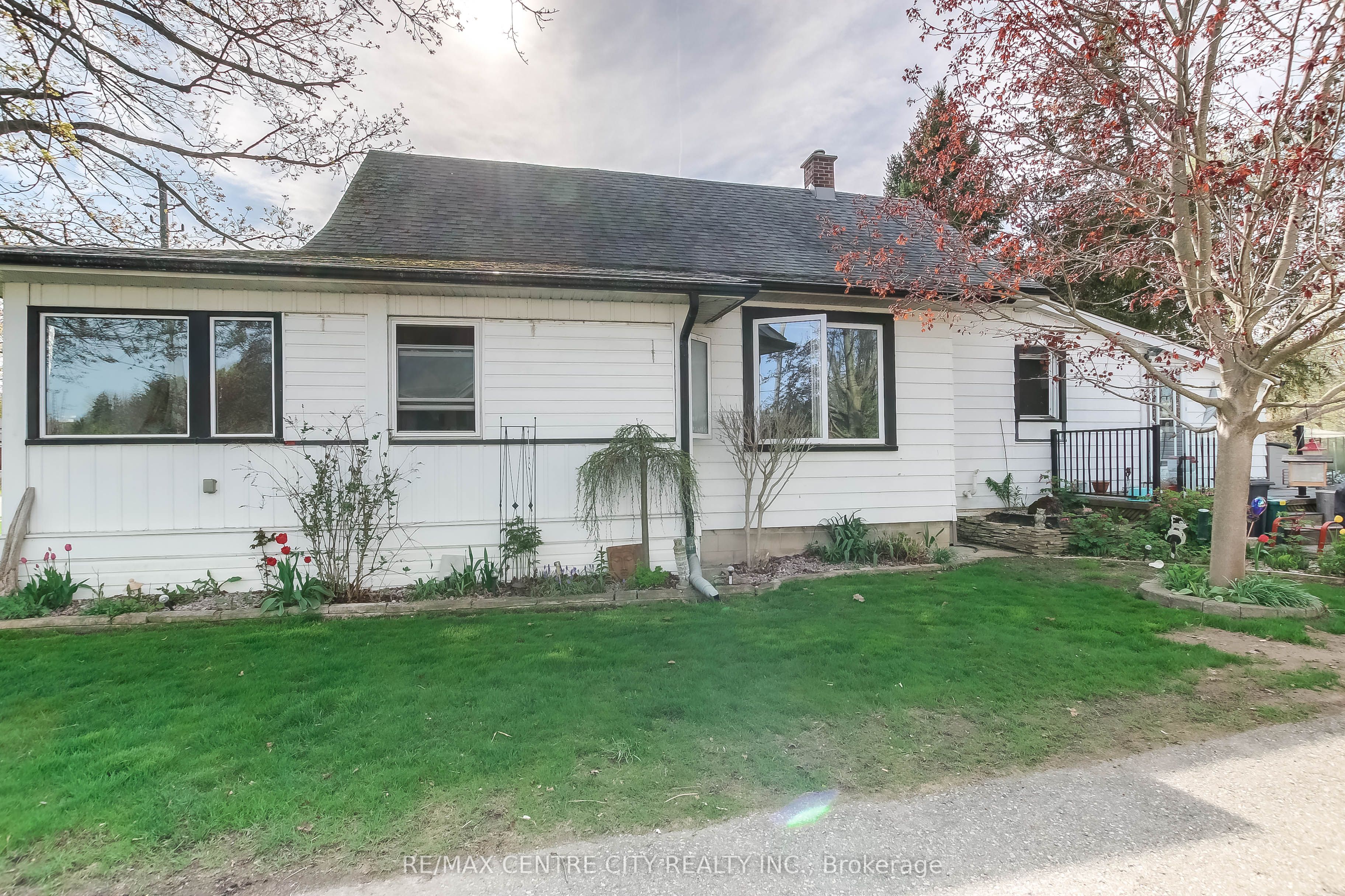 355 Warren Street Property Photo 16