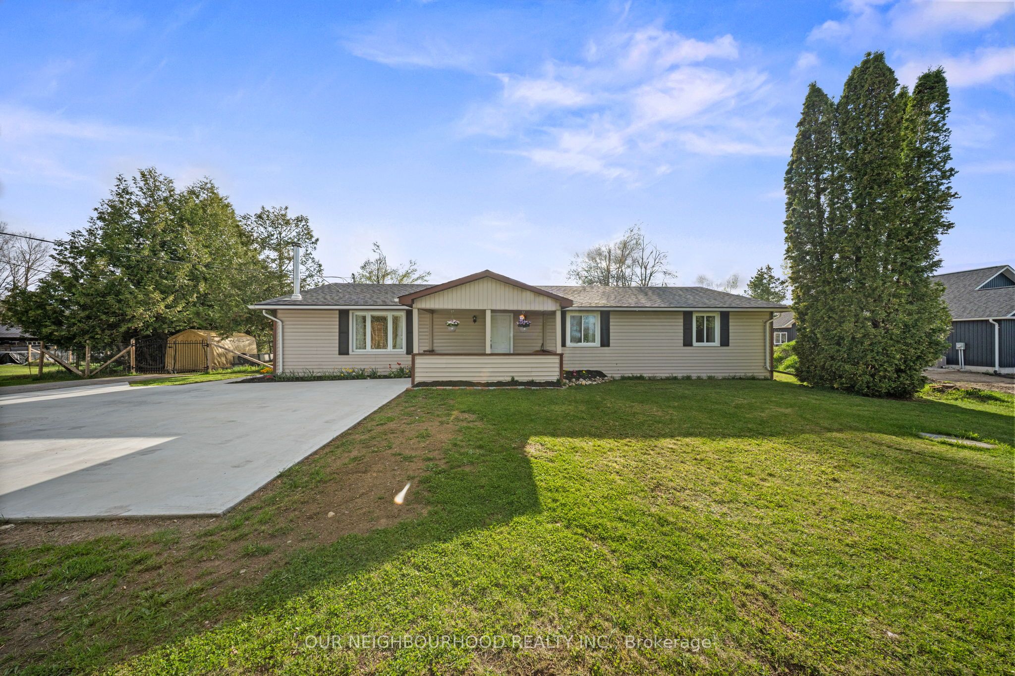 152 Godolphin Road Property Photo