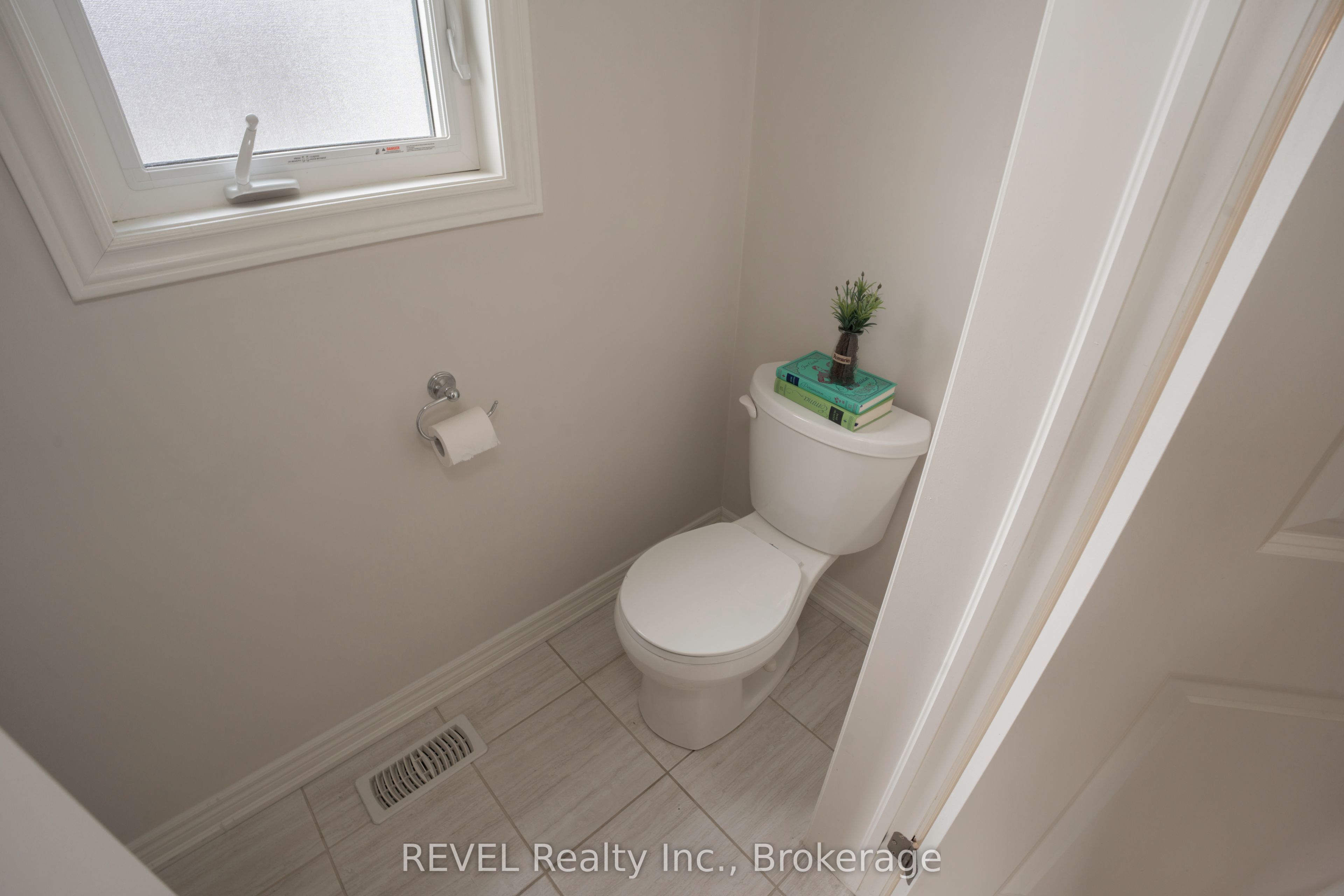 7 Hawthorn Avenue Property Photo 8