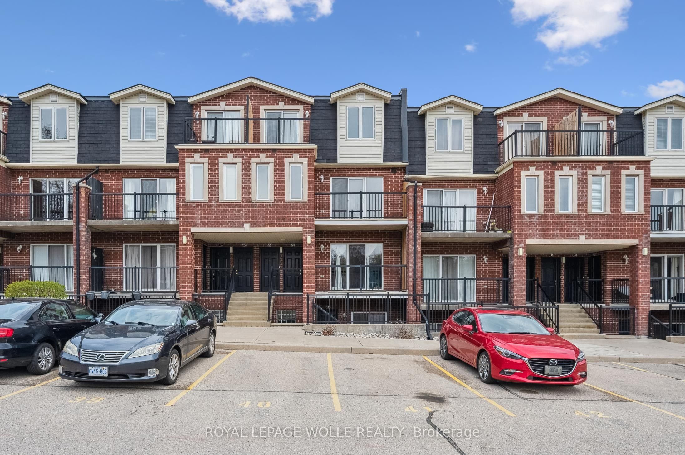 45 Cedarhill Crescent 12d Property Photo 1