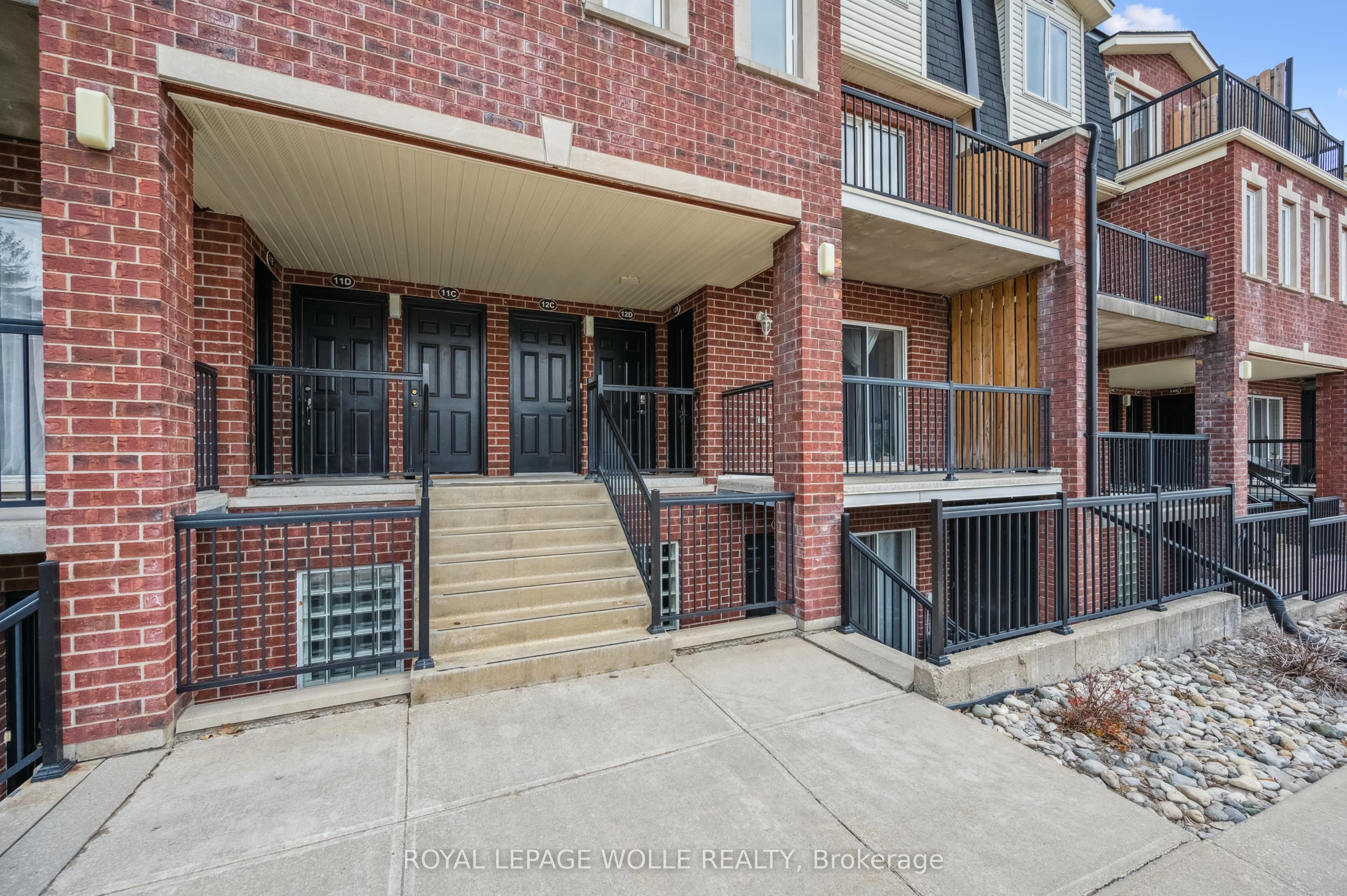 45 Cedarhill Crescent 12d Property Photo 2