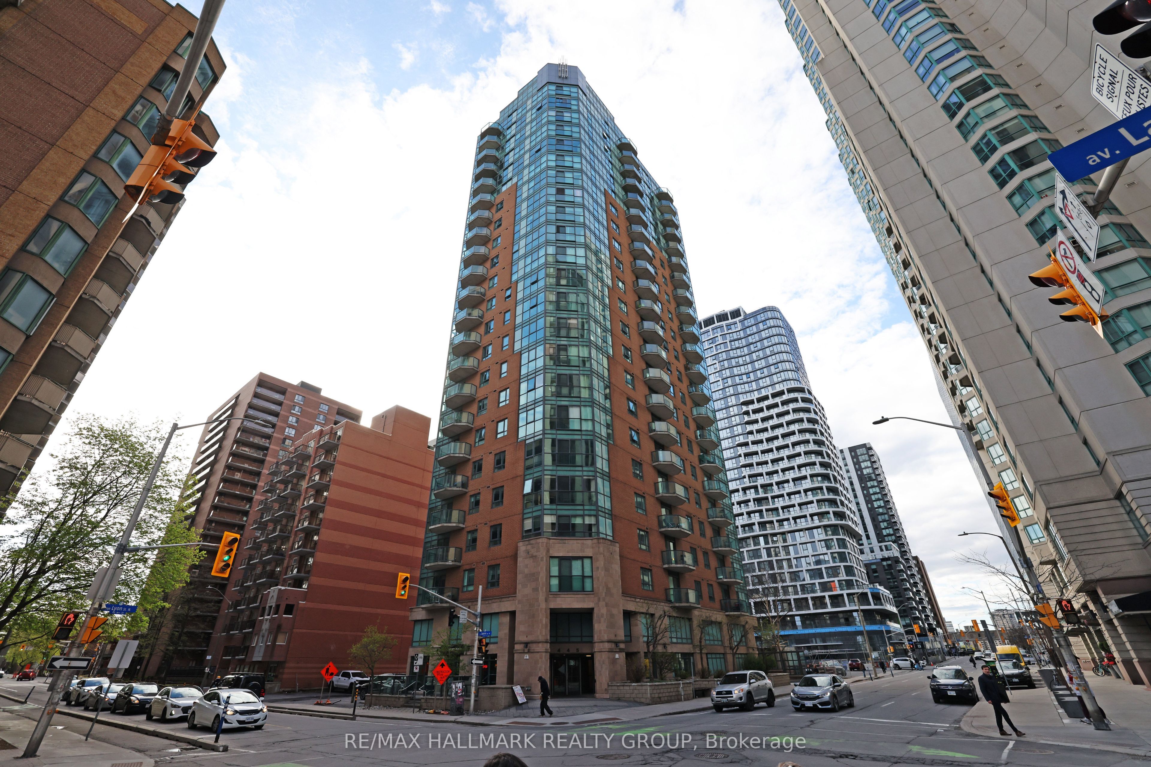 445 Laurier Ave W Property Photo 1