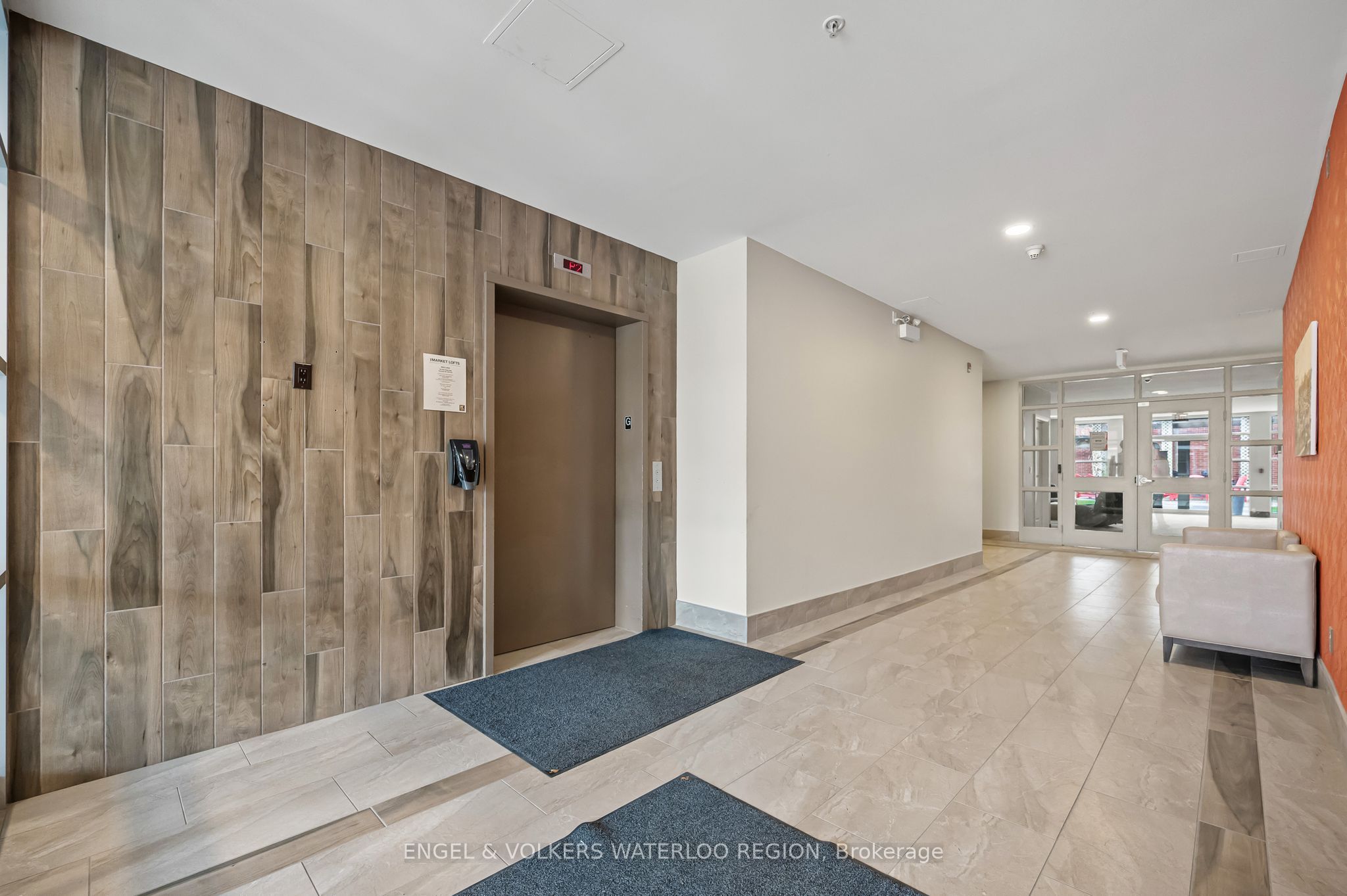 #212 - 165 Duke Street Property Photo 6