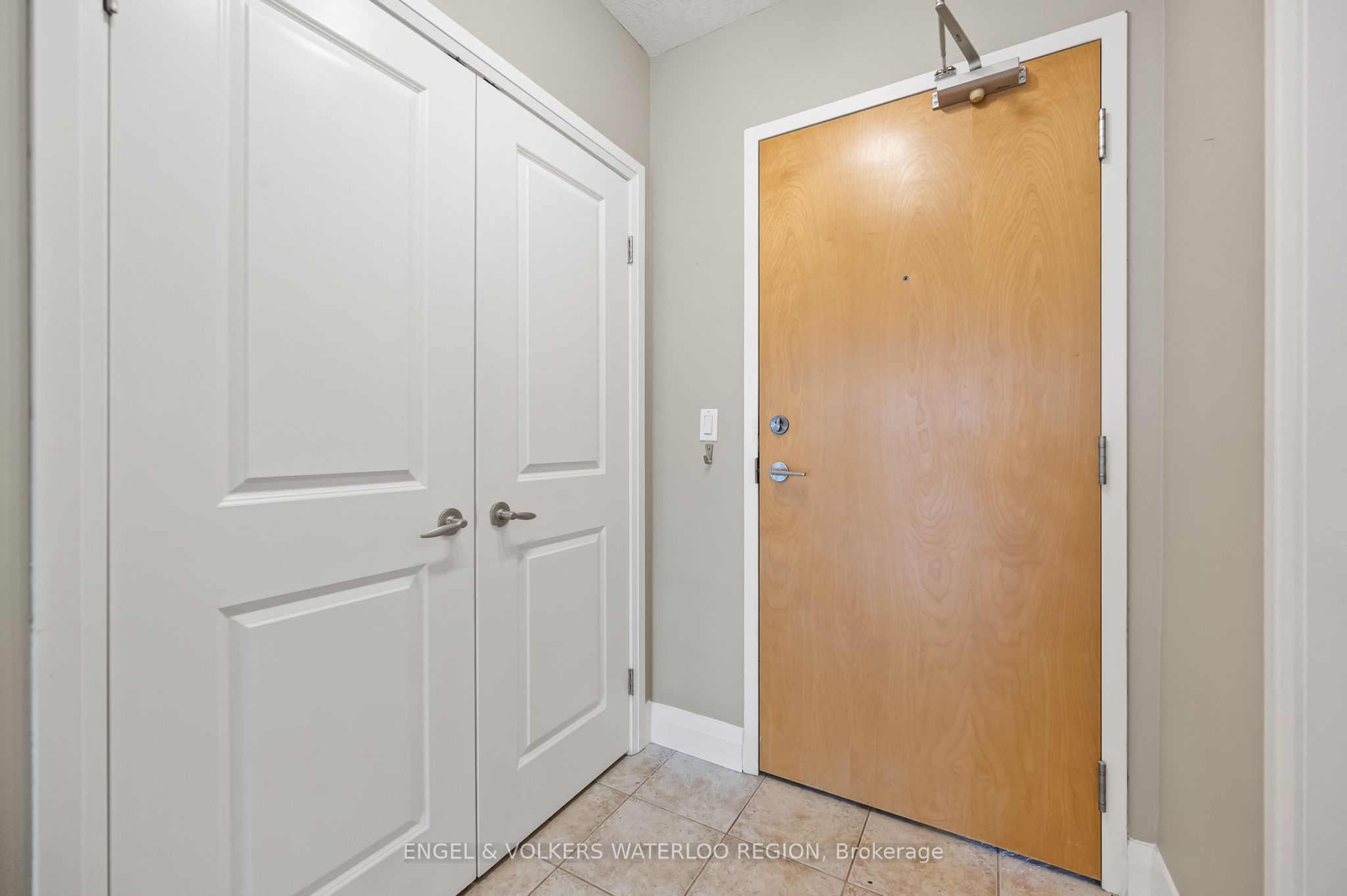 #212 - 165 Duke Street Property Photo 9