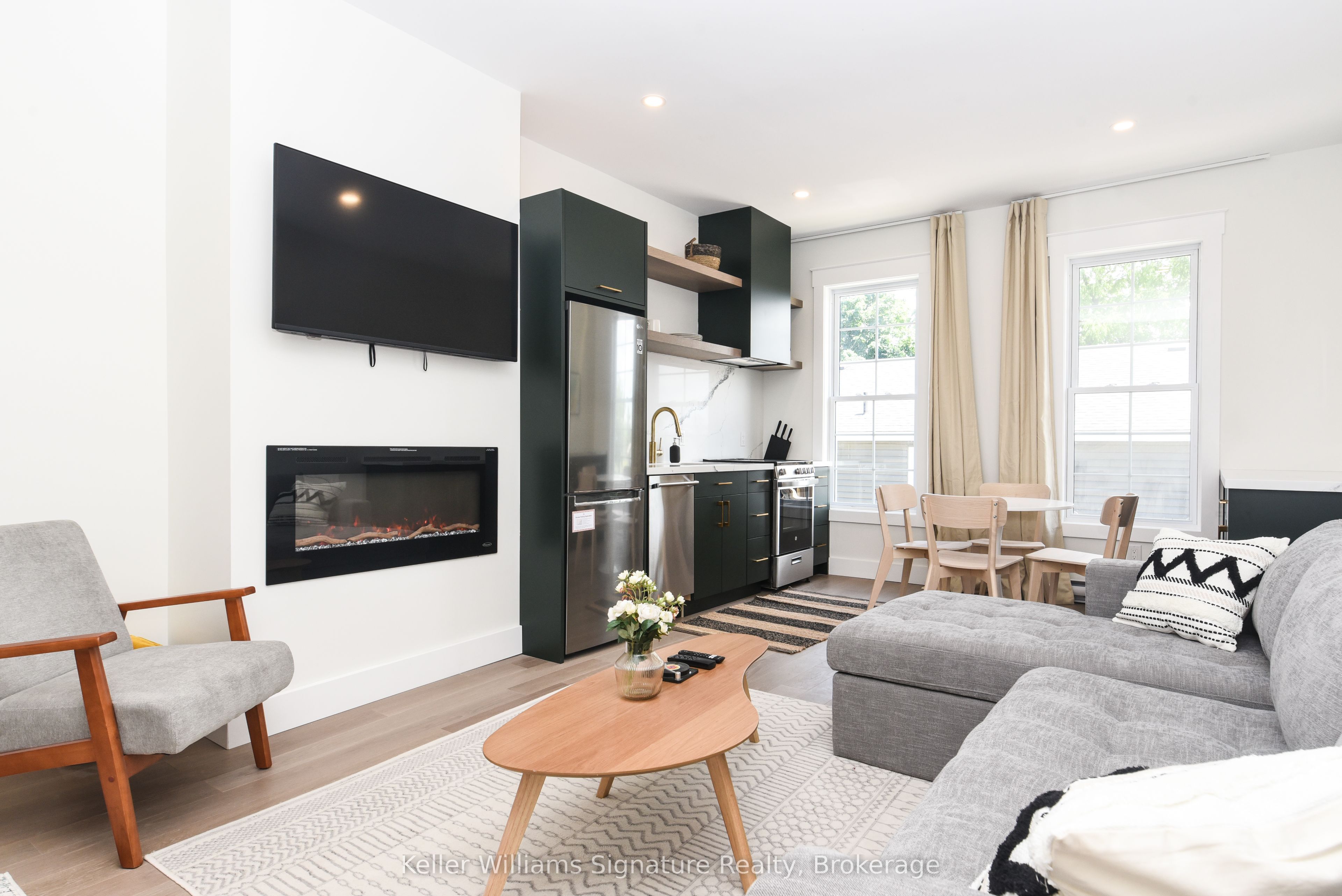 18 Oak Street 4 Property Photo 1