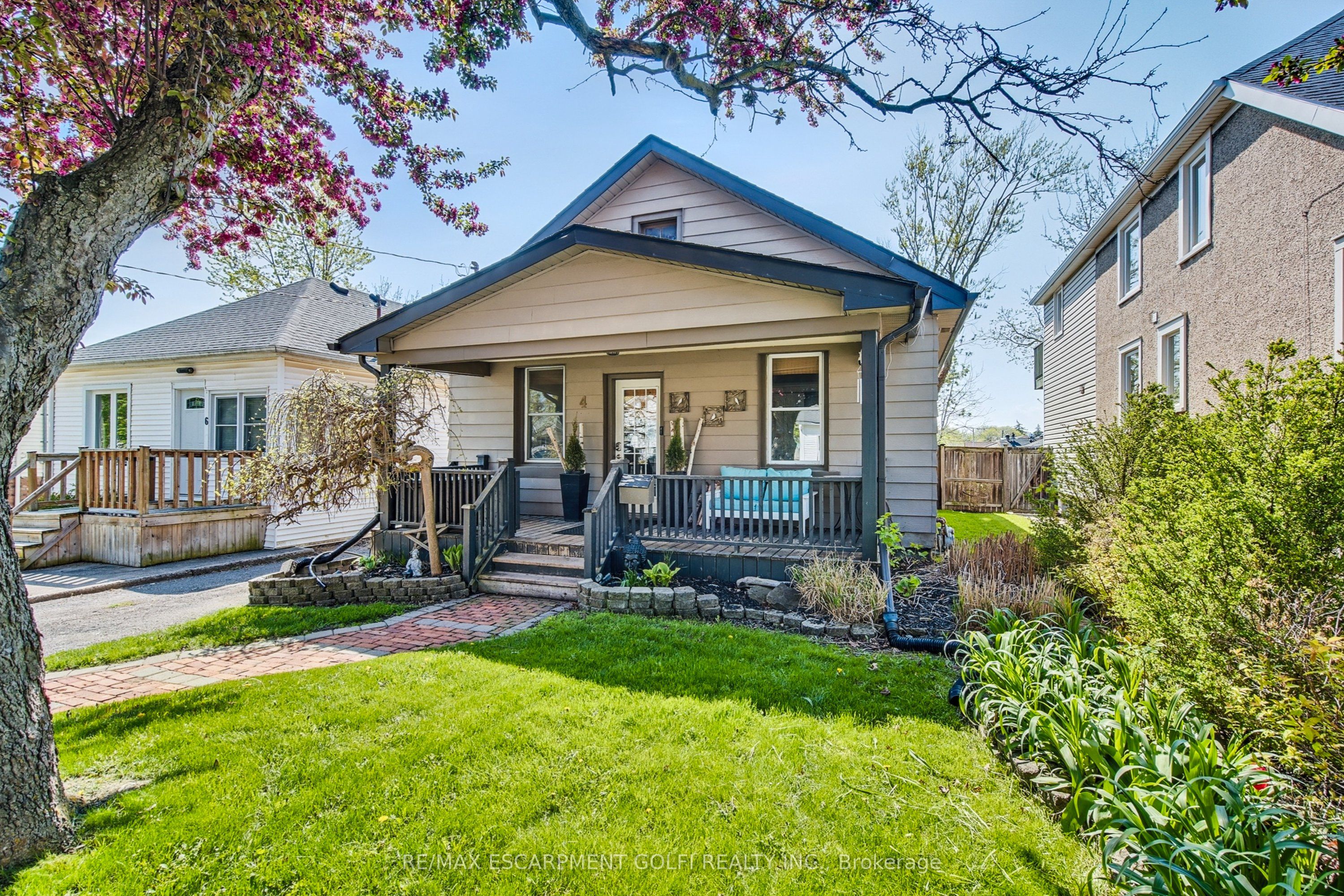 4 Ravine Road Property Photo 1