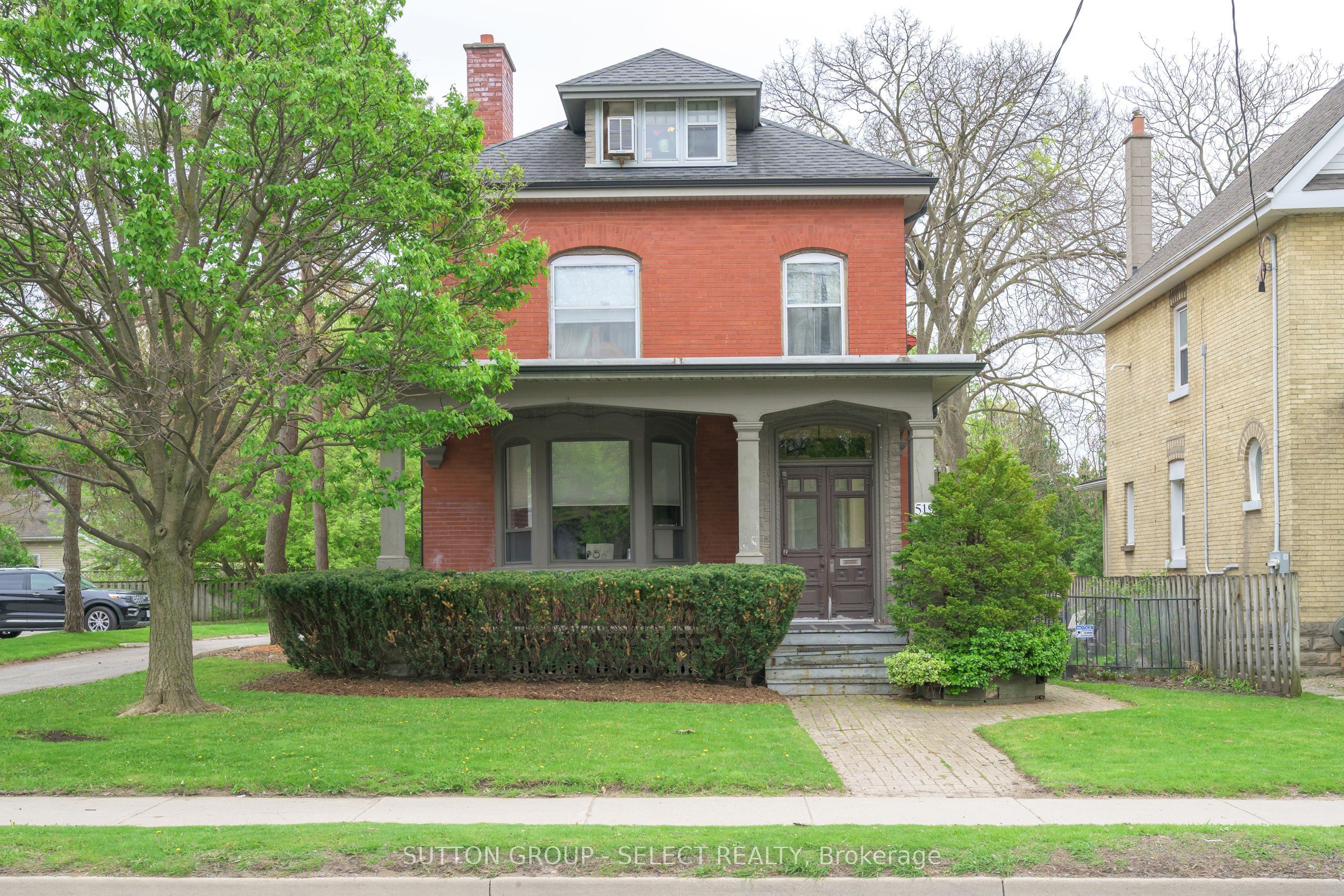 519 Oxford St E Property Photo 1