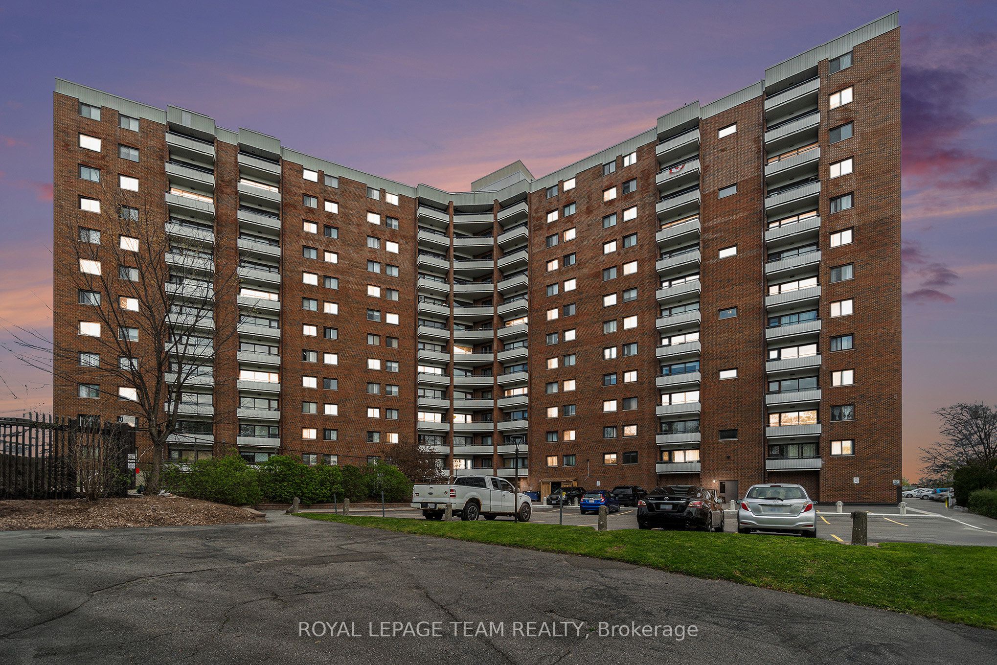 20 Chesterton Drive 706 Property Photo 1