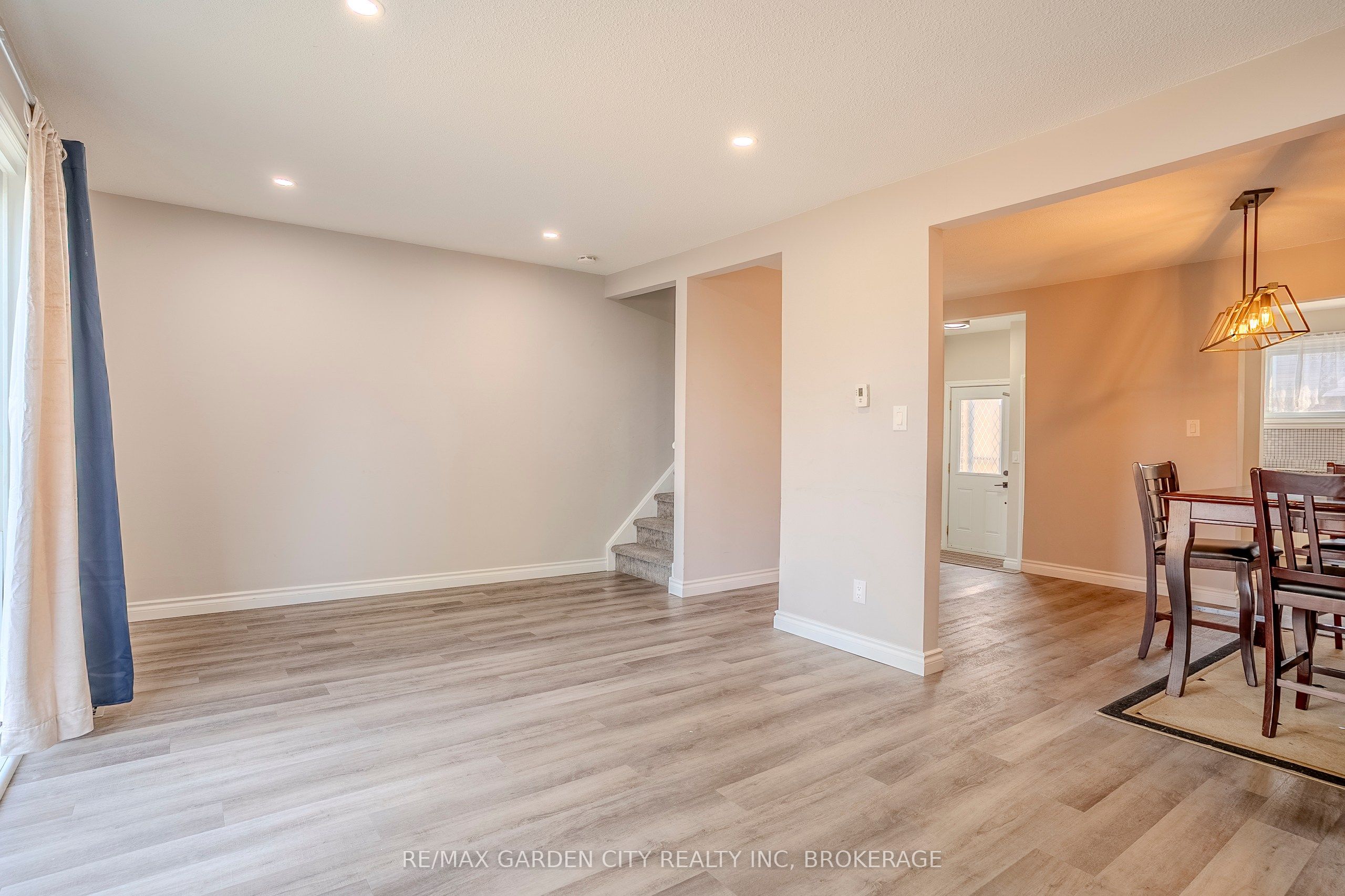 149 St. Catharines Street 15 Property Photo 11