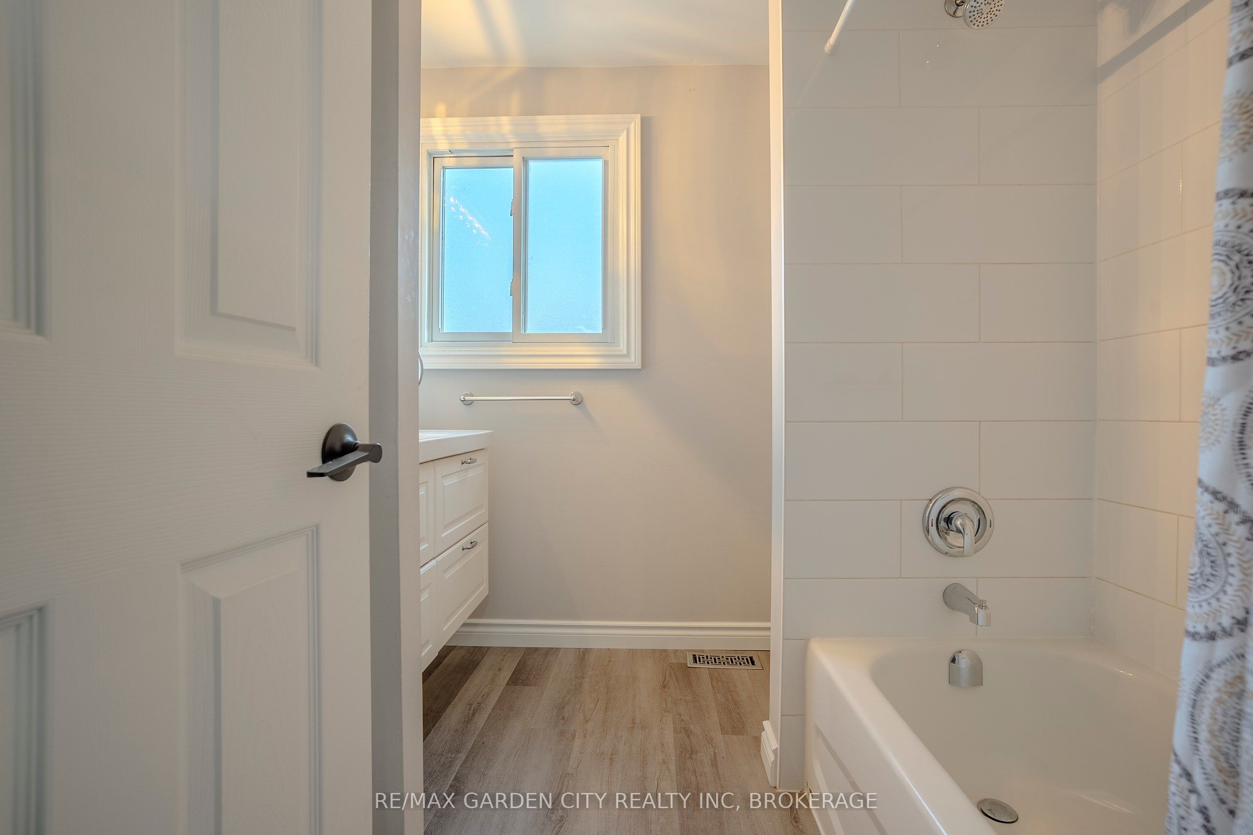 149 St. Catharines Street 15 Property Photo 14