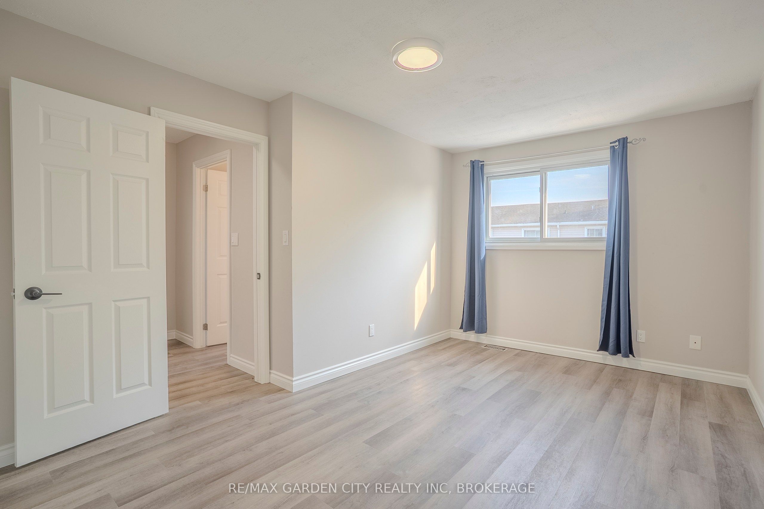 149 St. Catharines Street 15 Property Photo 16
