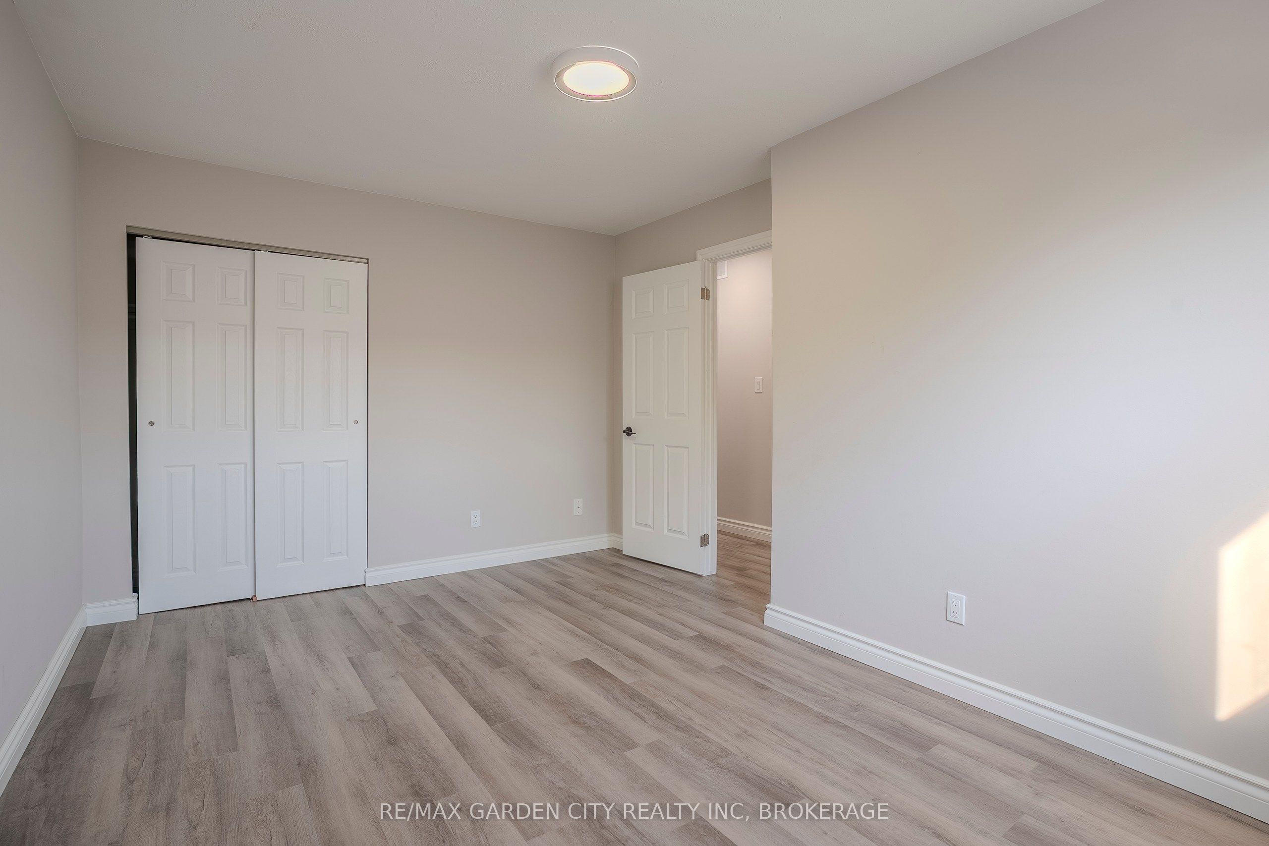 149 St. Catharines Street 15 Property Photo 17