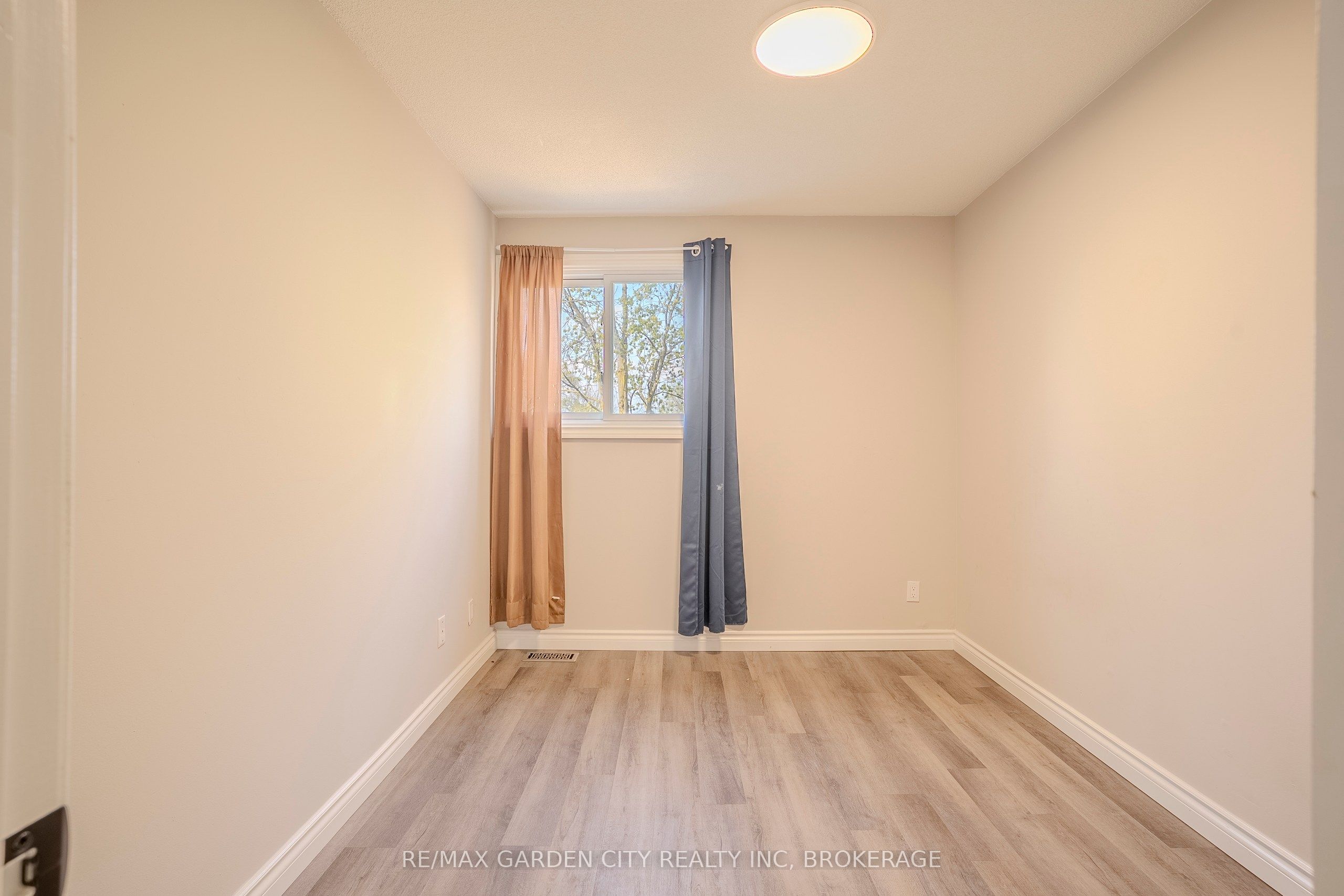 149 St. Catharines Street 15 Property Photo 20