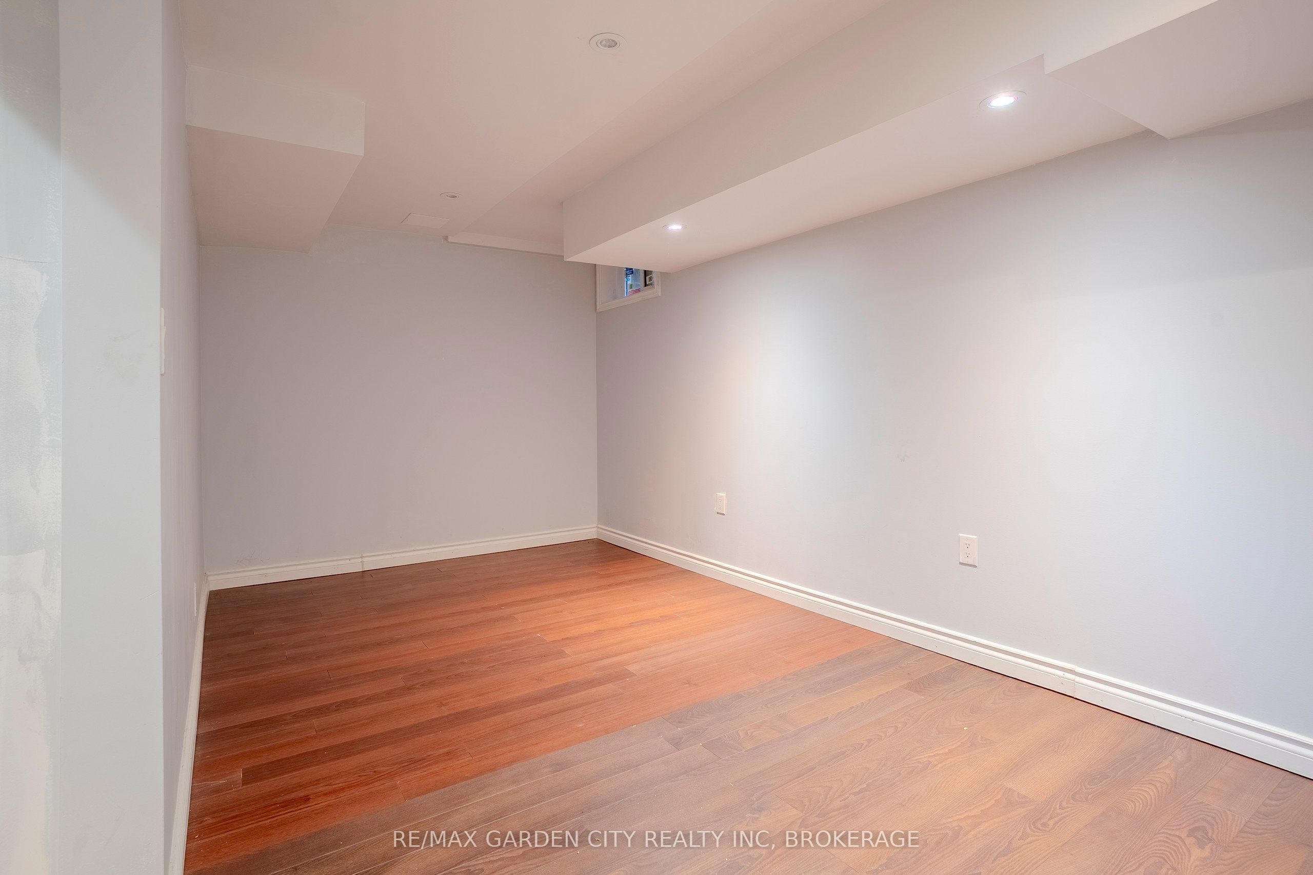 149 St. Catharines Street 15 Property Photo 24