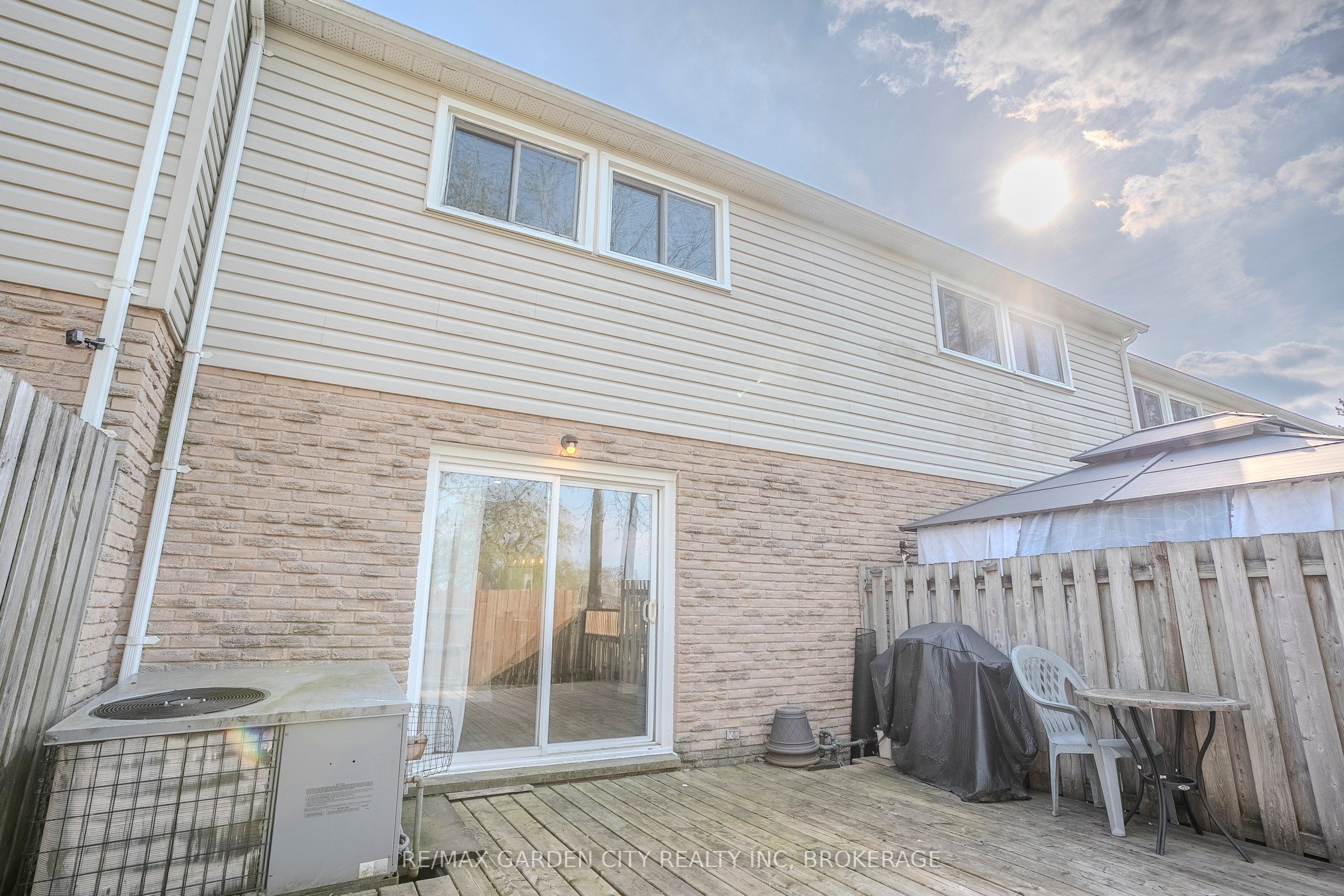 149 St. Catharines Street 15 Property Photo 27
