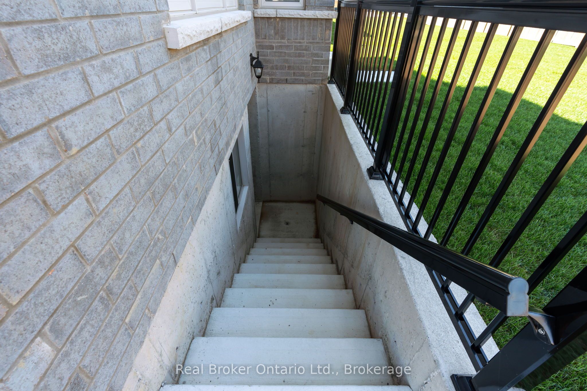 18 Venture Way Property Photo 18