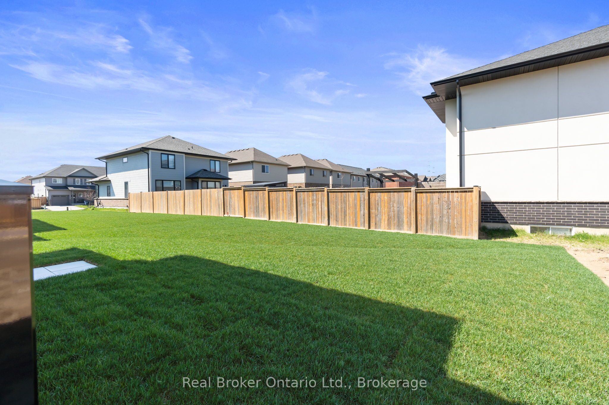 18 Venture Way Property Photo 19
