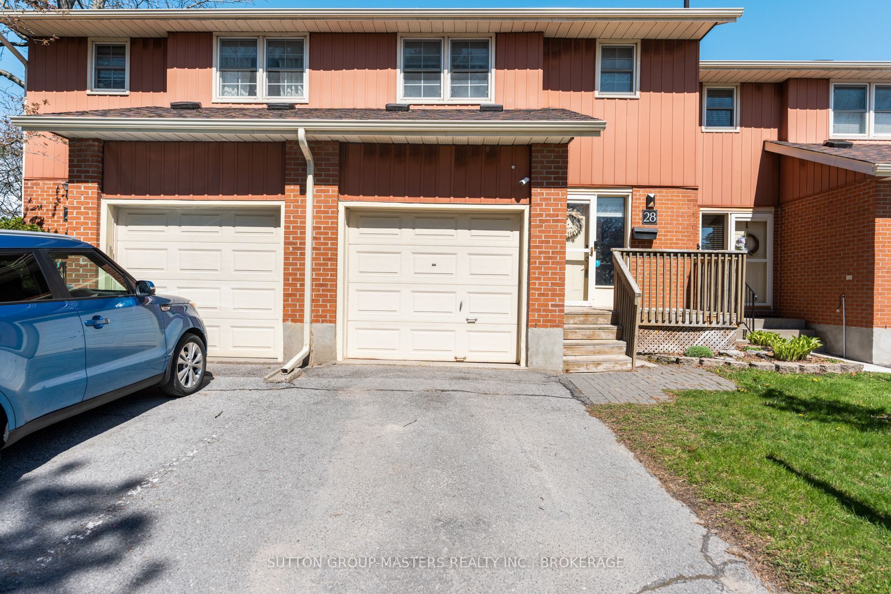 #28 - 19 MacPherson Avenue