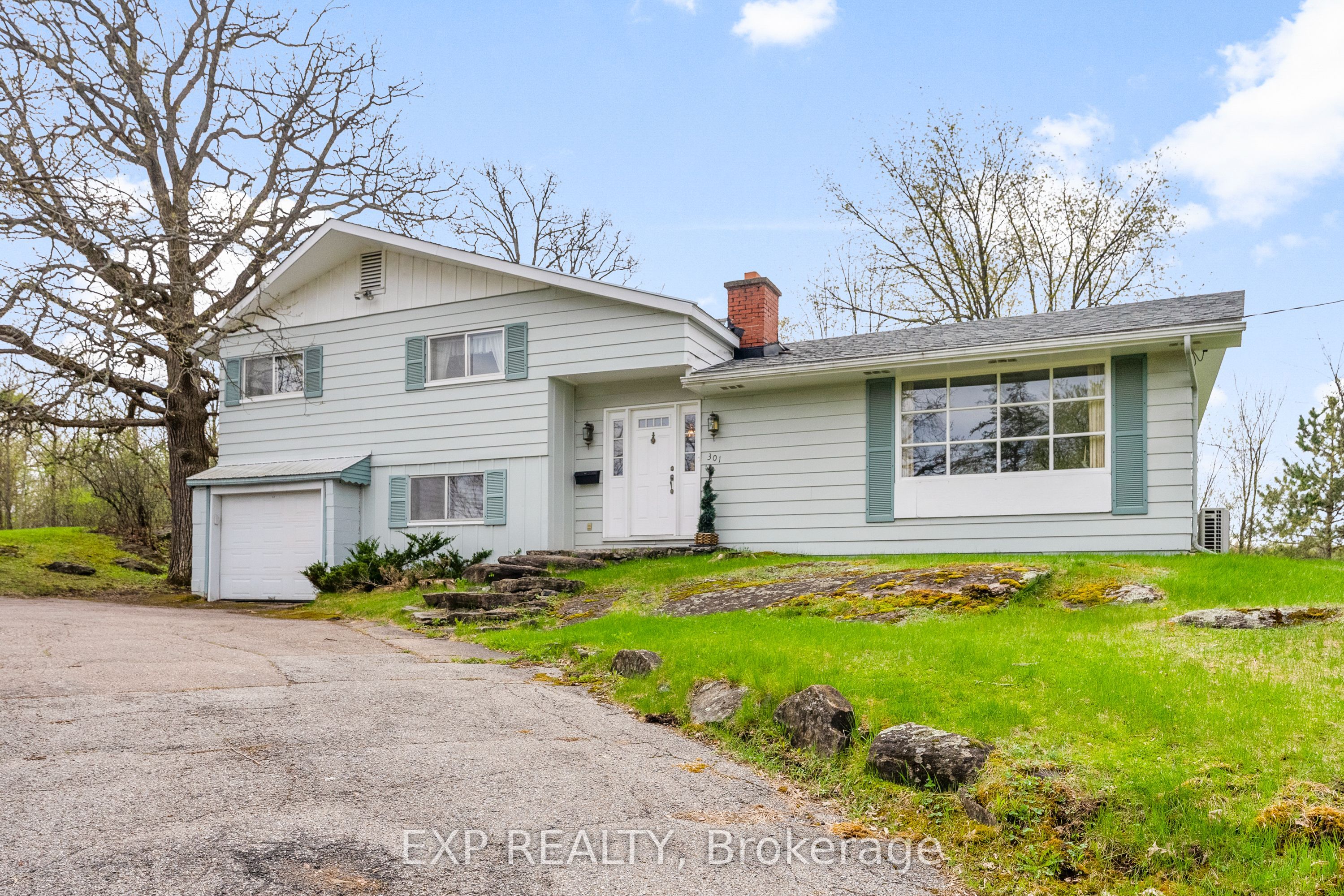 301 Opeongo Road Property Photo