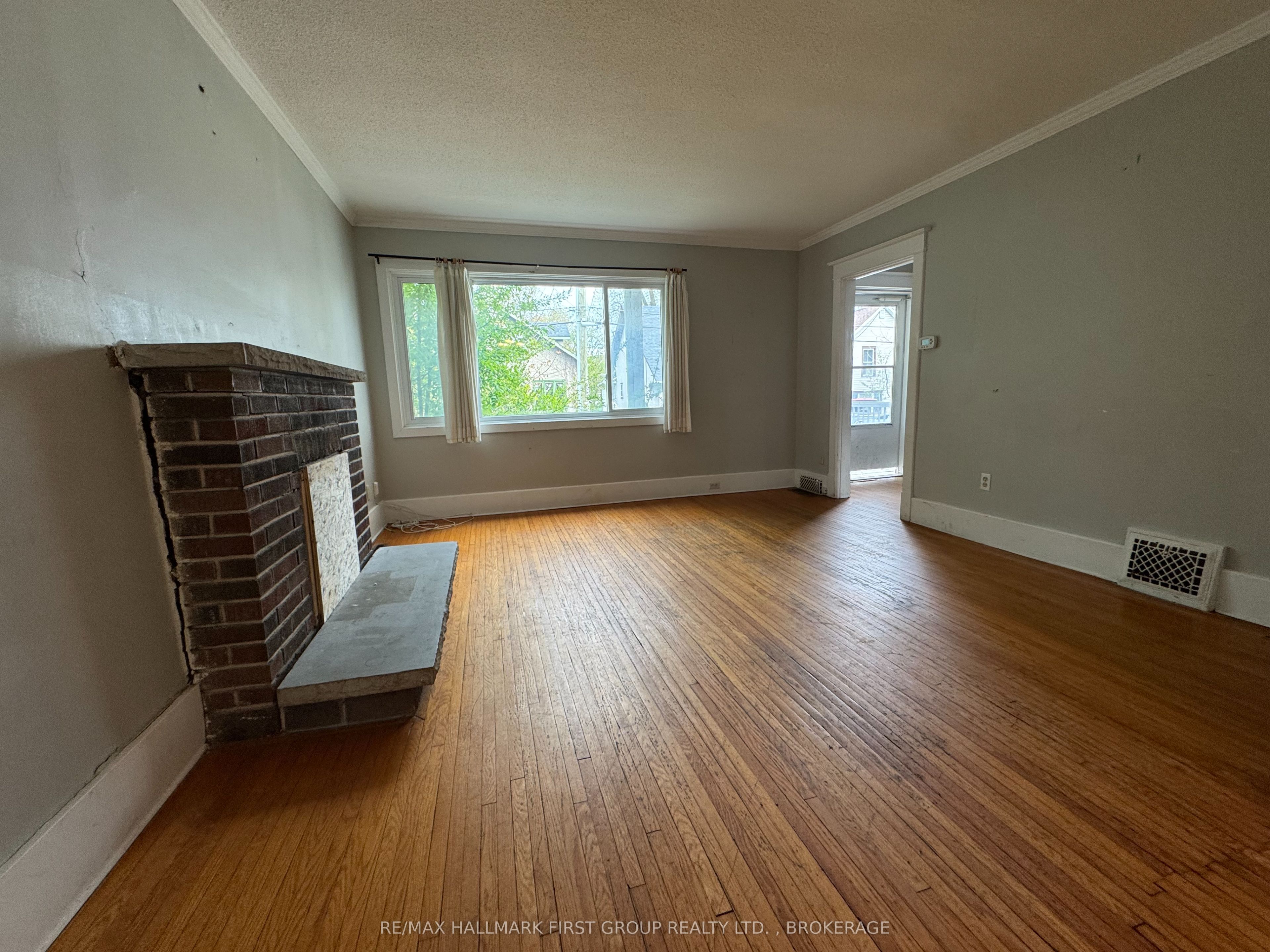 516 Victoria St Property Photo 7