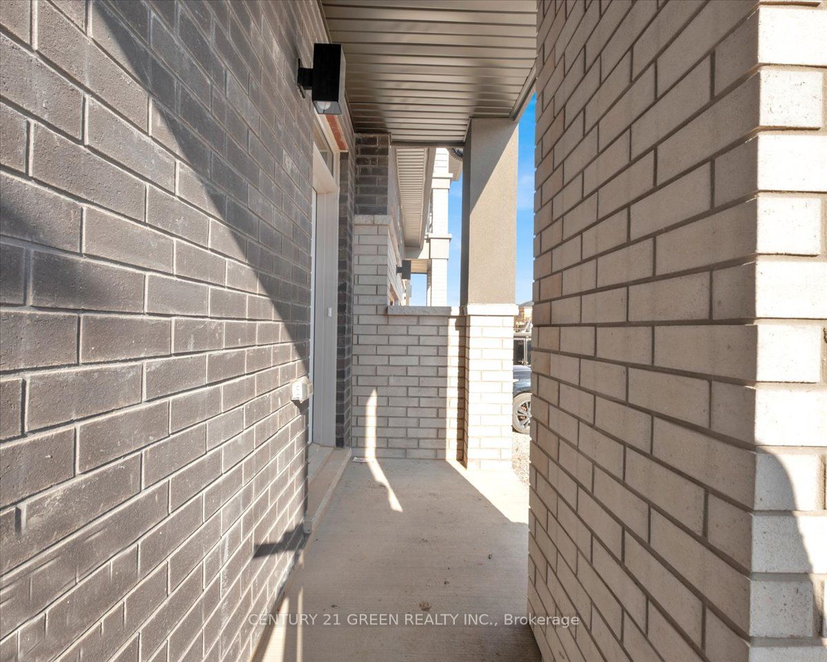 52 Mckernan Avenue Property Photo 3