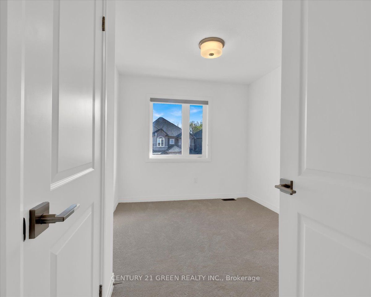 52 Mckernan Avenue Property Photo 16