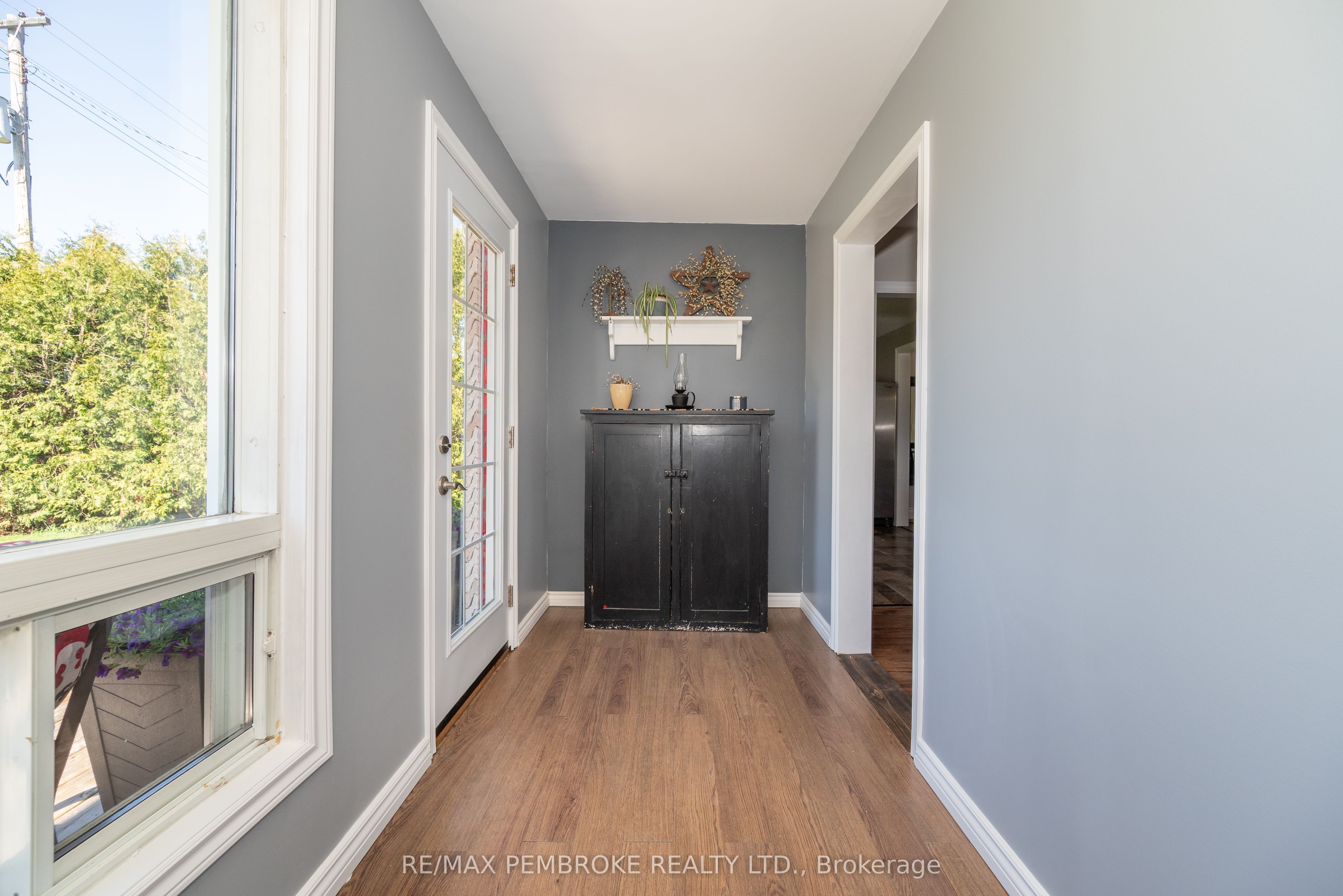 38512 Highway 41 Highway Property Photo 6