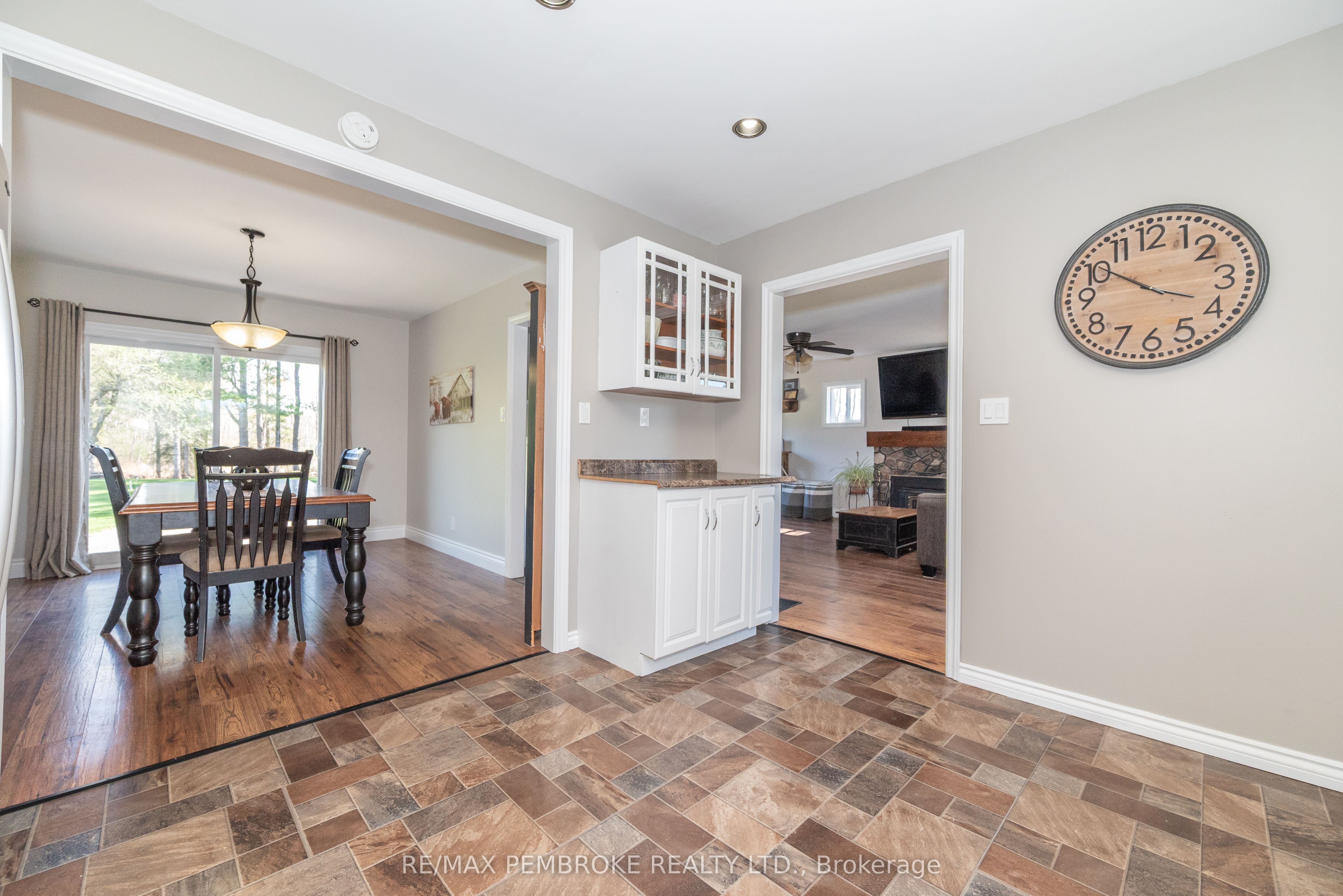38512 Highway 41 Highway Property Photo 10