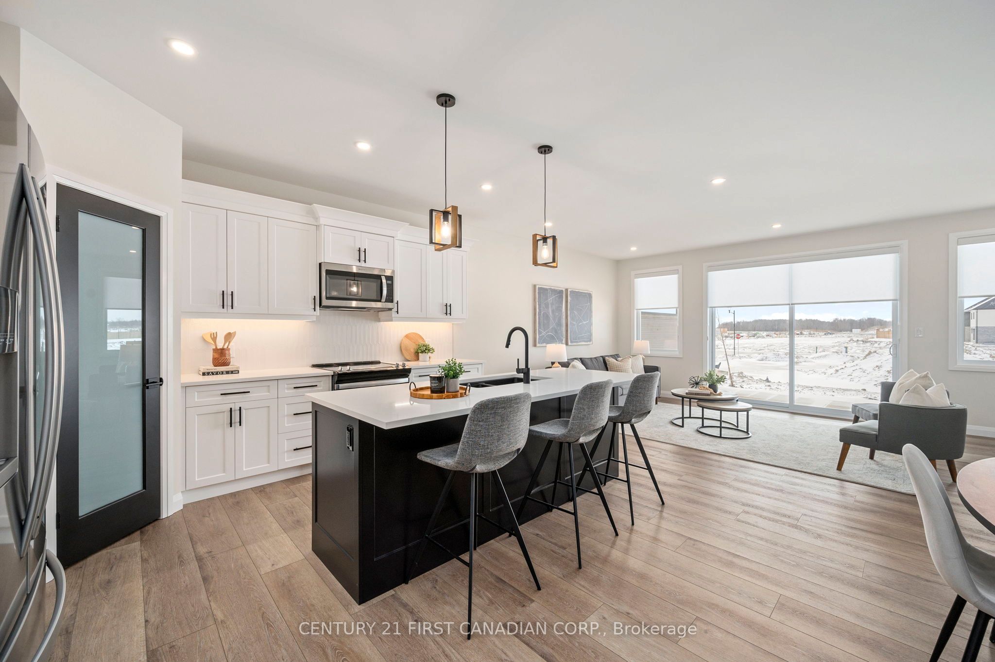 #5 - 32 Postma Crescent Property Photo 8