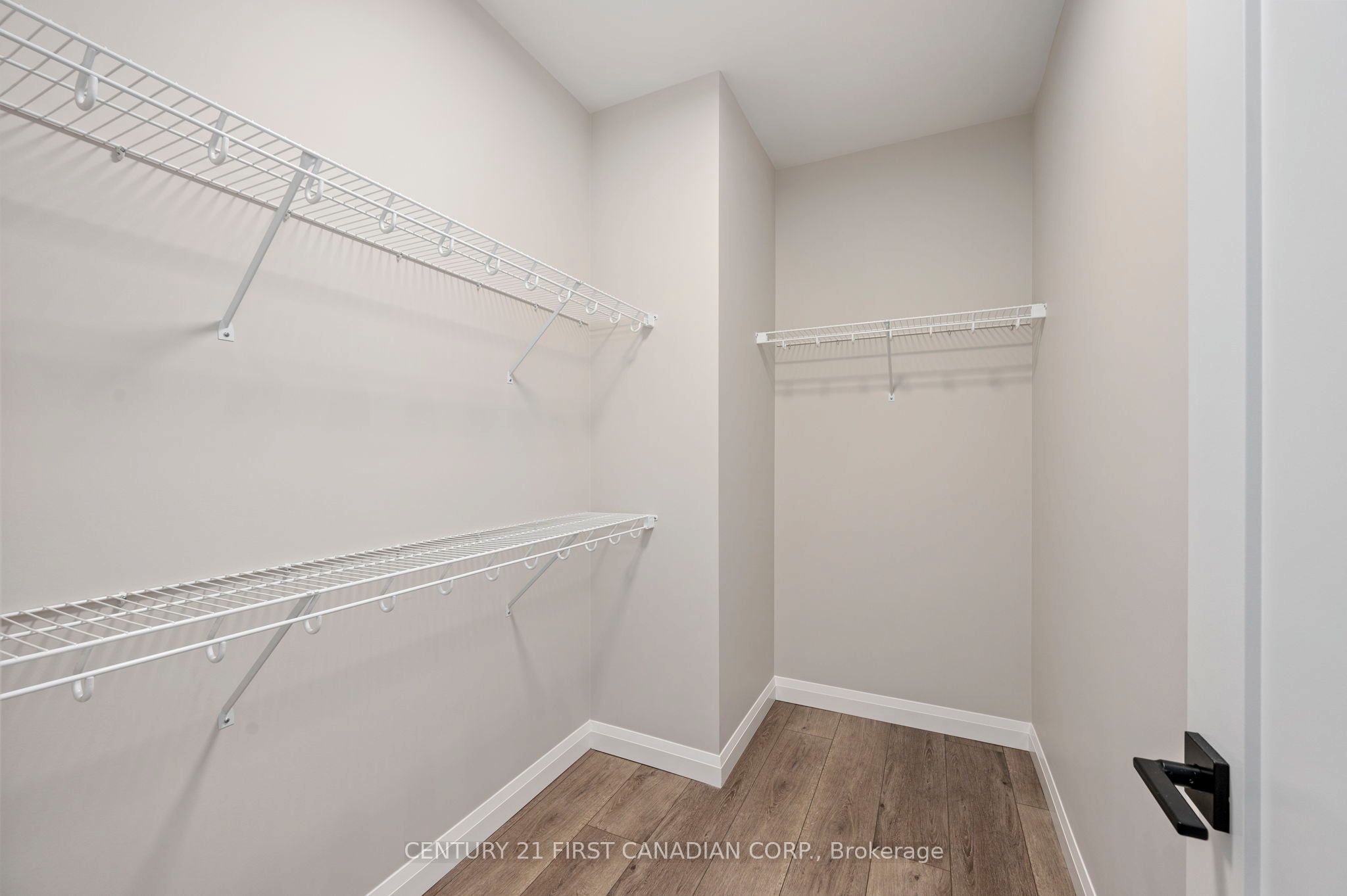 #5 - 32 Postma Crescent Property Photo 21