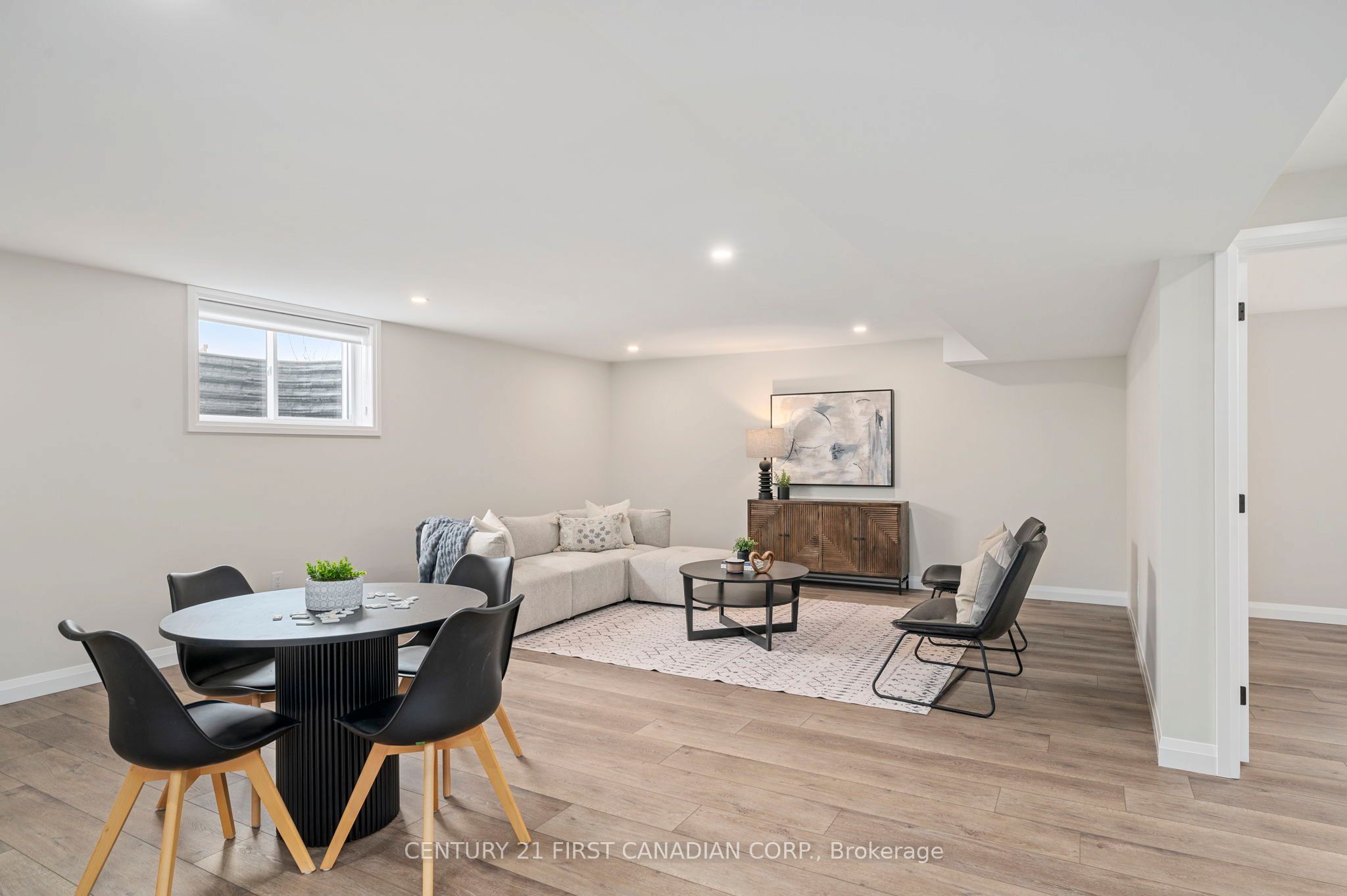 #5 - 32 Postma Crescent Property Photo 22