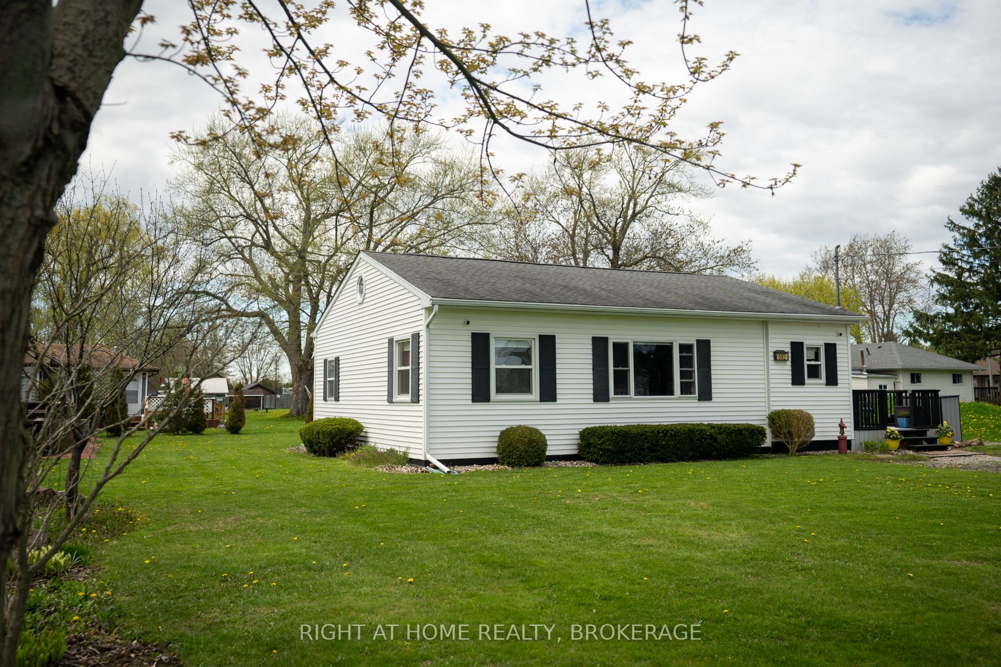 592 Cedar Bay Road Property Photo 1