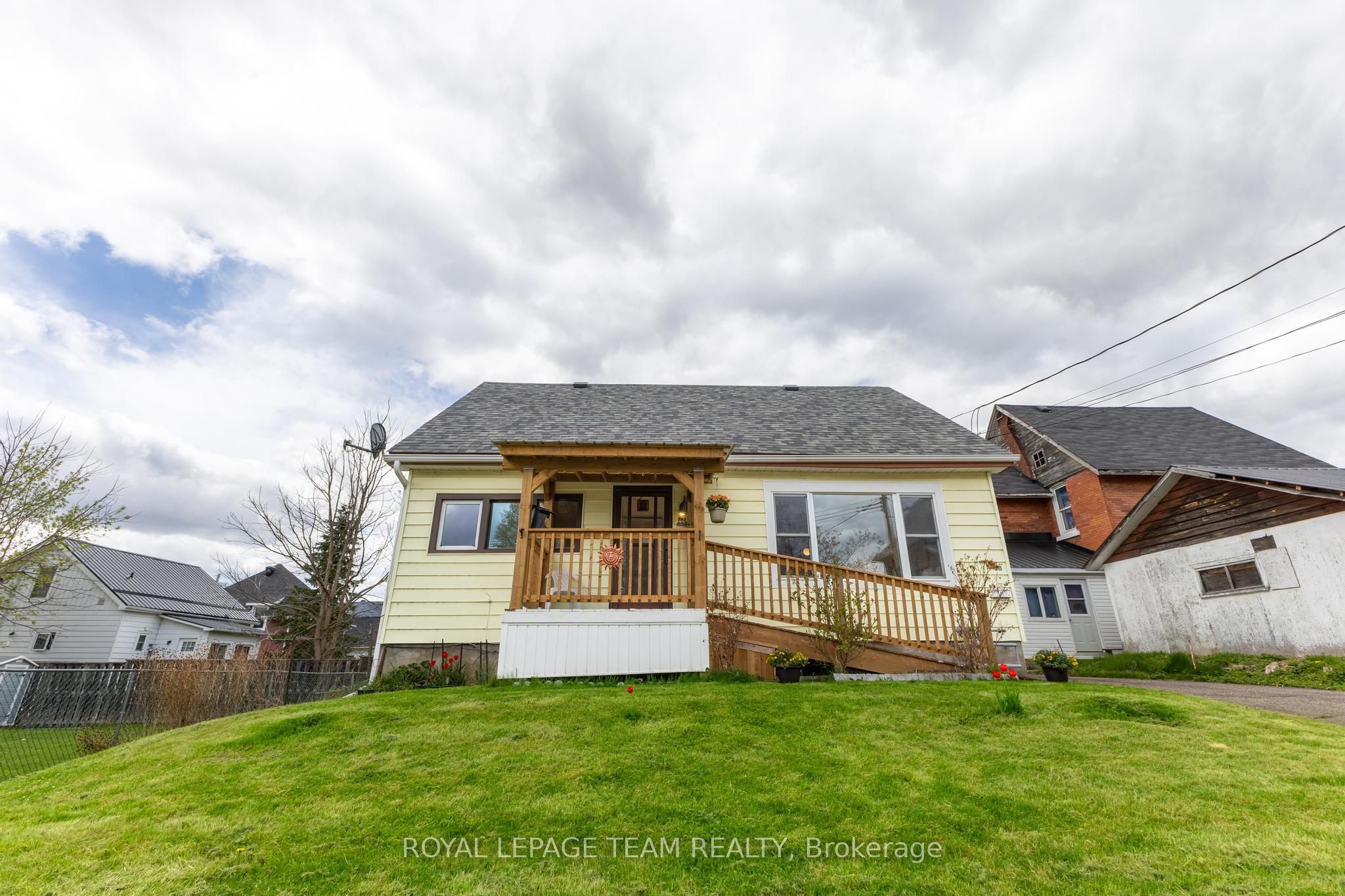 168 Munroe Avenue Property Photo
