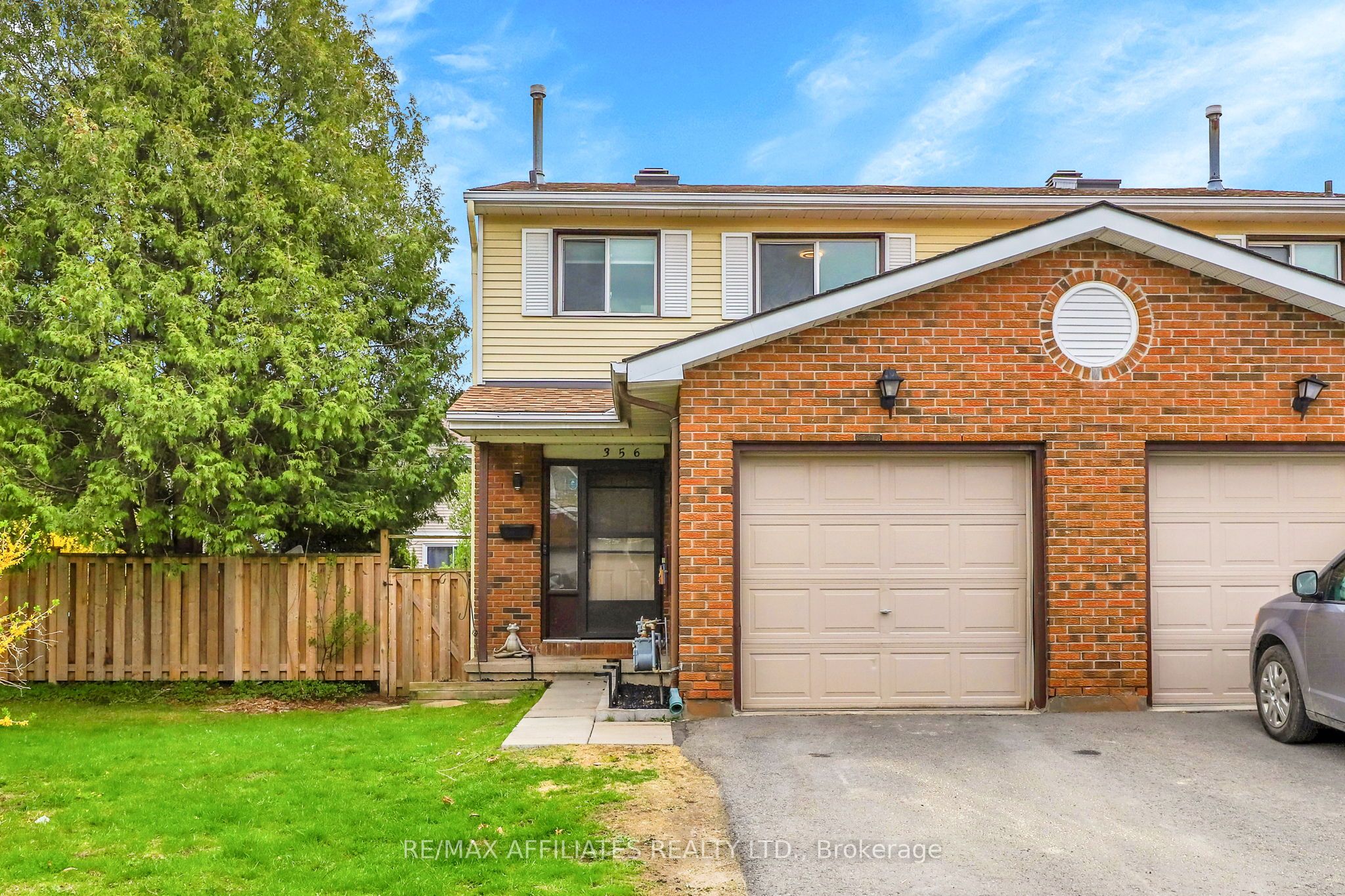 356 Monica Crescent Property Photo