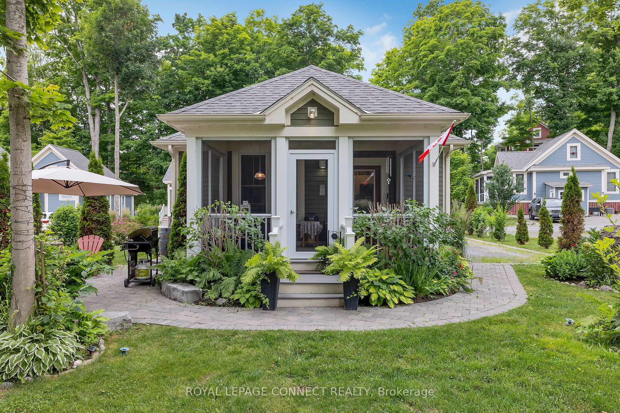 #217 - 7 Hollow Lane Property Photo 2